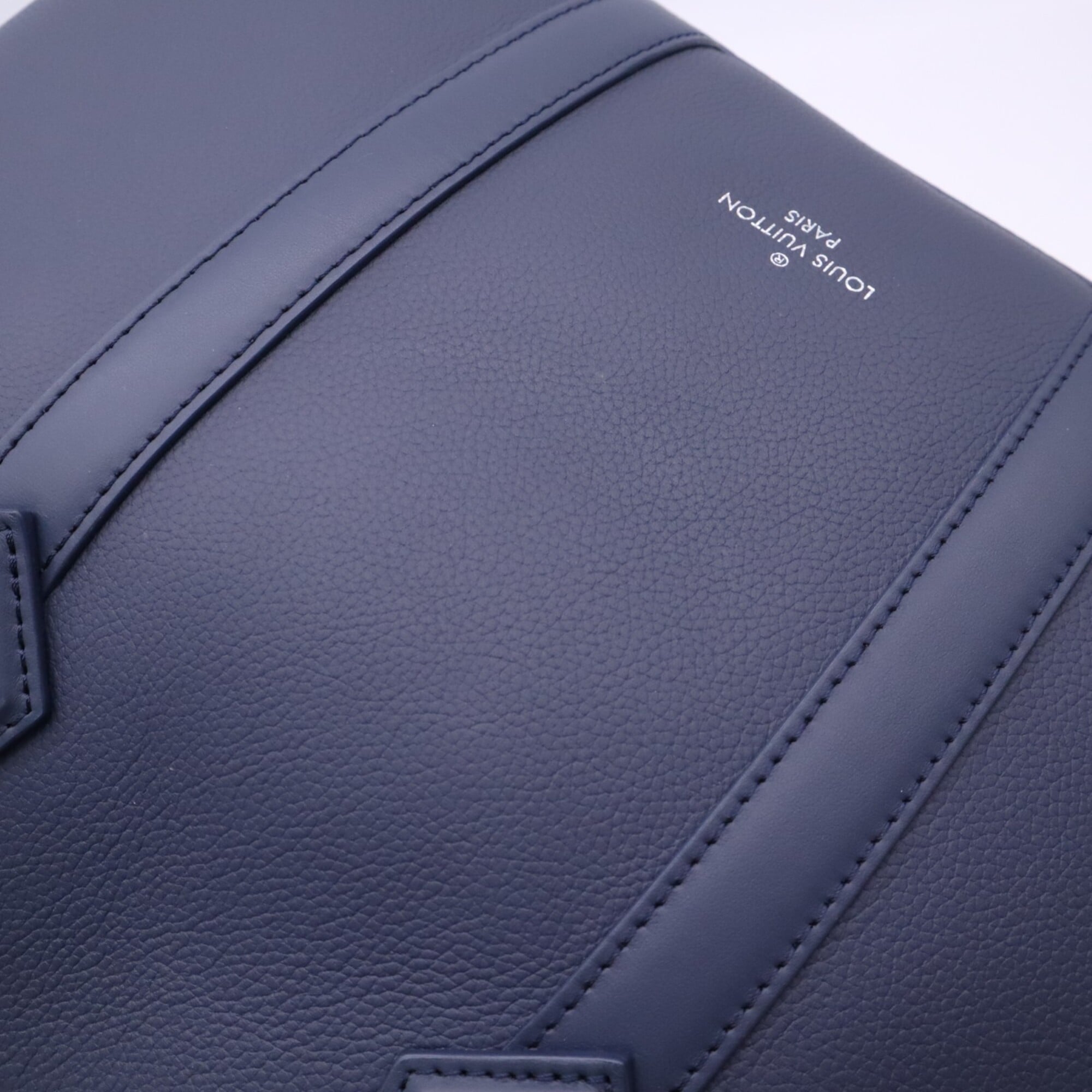 Louis Vuitton Navy Briefcase Handbag (Pre-Owned)