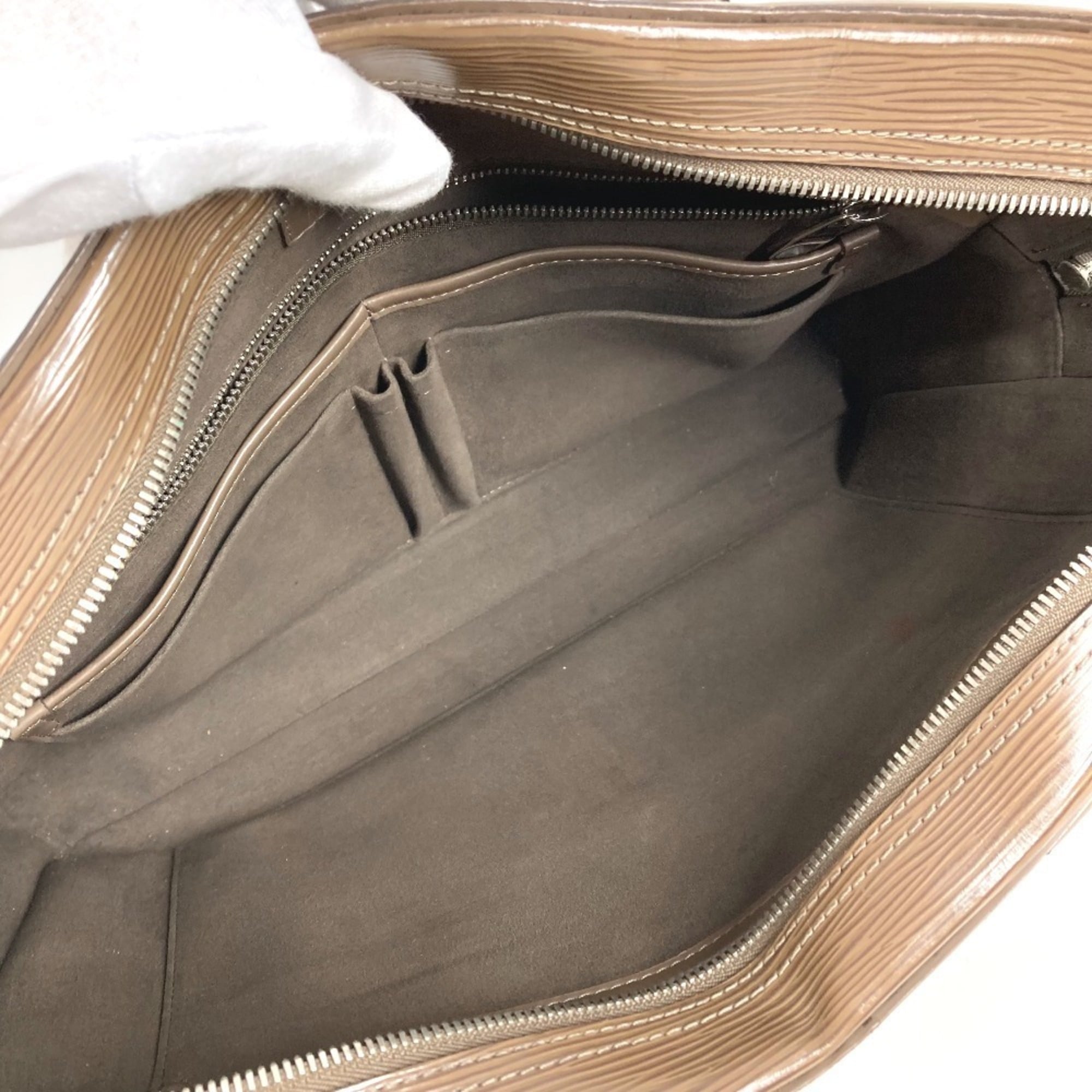 Louis Vuitton Epi Beige Brown Epi Leather Briefcase (Pre-Owned)