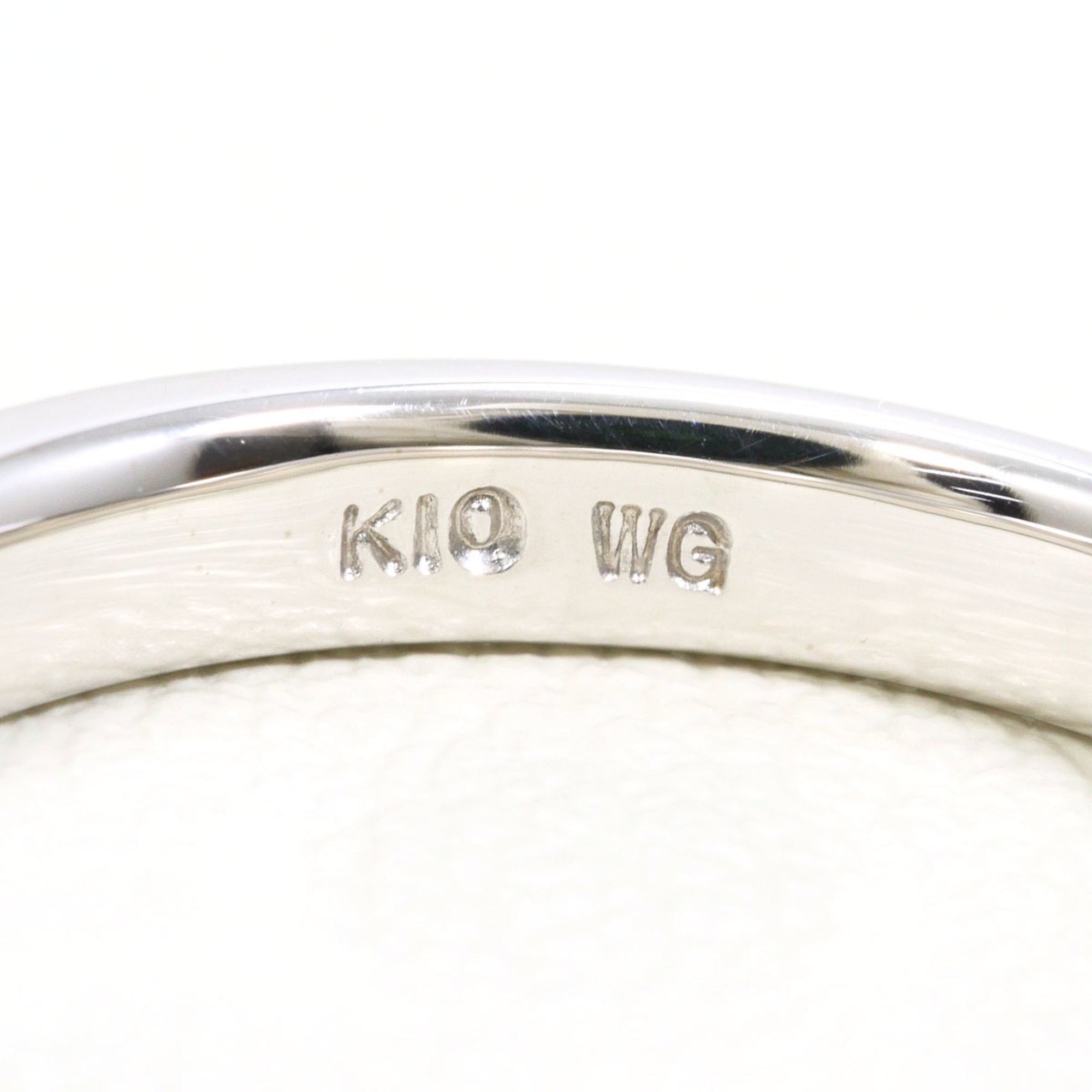 Unbranded White Gold White Gold (10K) Band Ring (Pre-Owned)