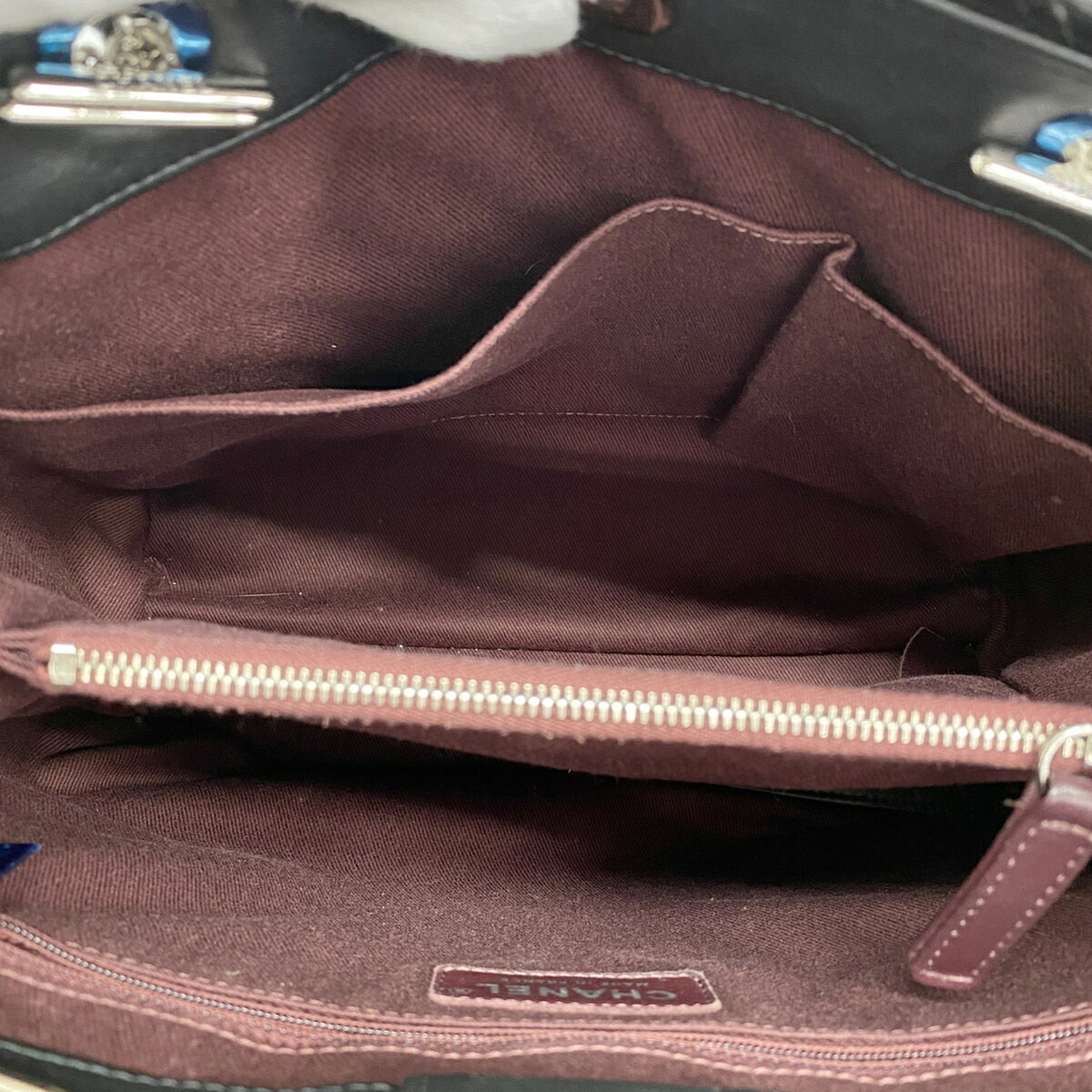 Chanel Black Patent Leather Tote Bag (Pre-Owned)