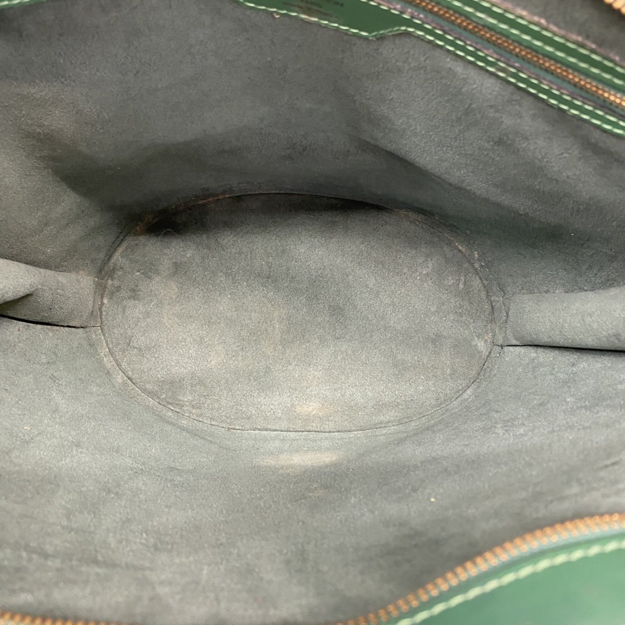 Louis Vuitton Borneo Green Shoulder Bag (Pre-Owned)