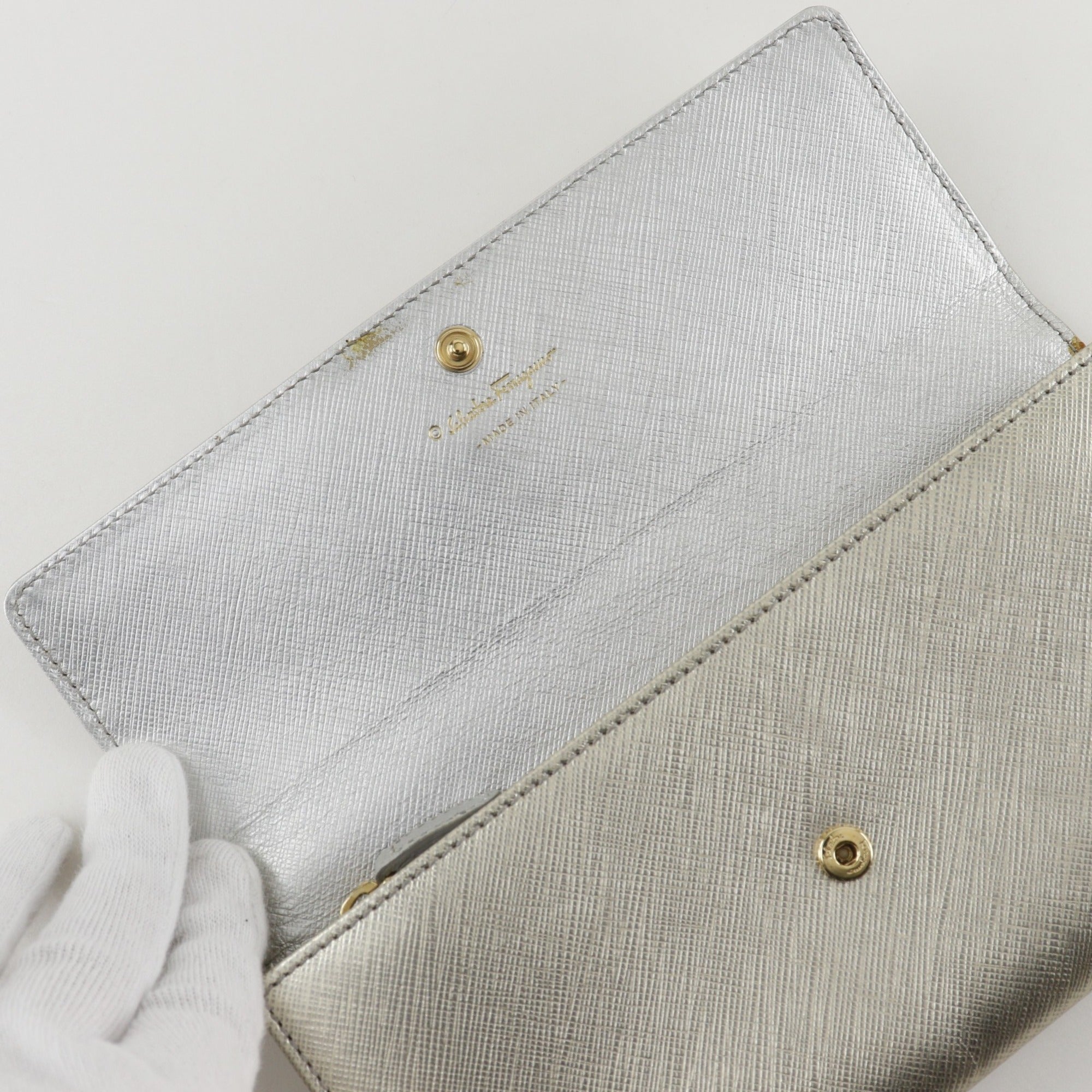 Salvatore Ferragamo Vara Silver Leather Long Wallet (Bi-Fold) (Pre-Owned)