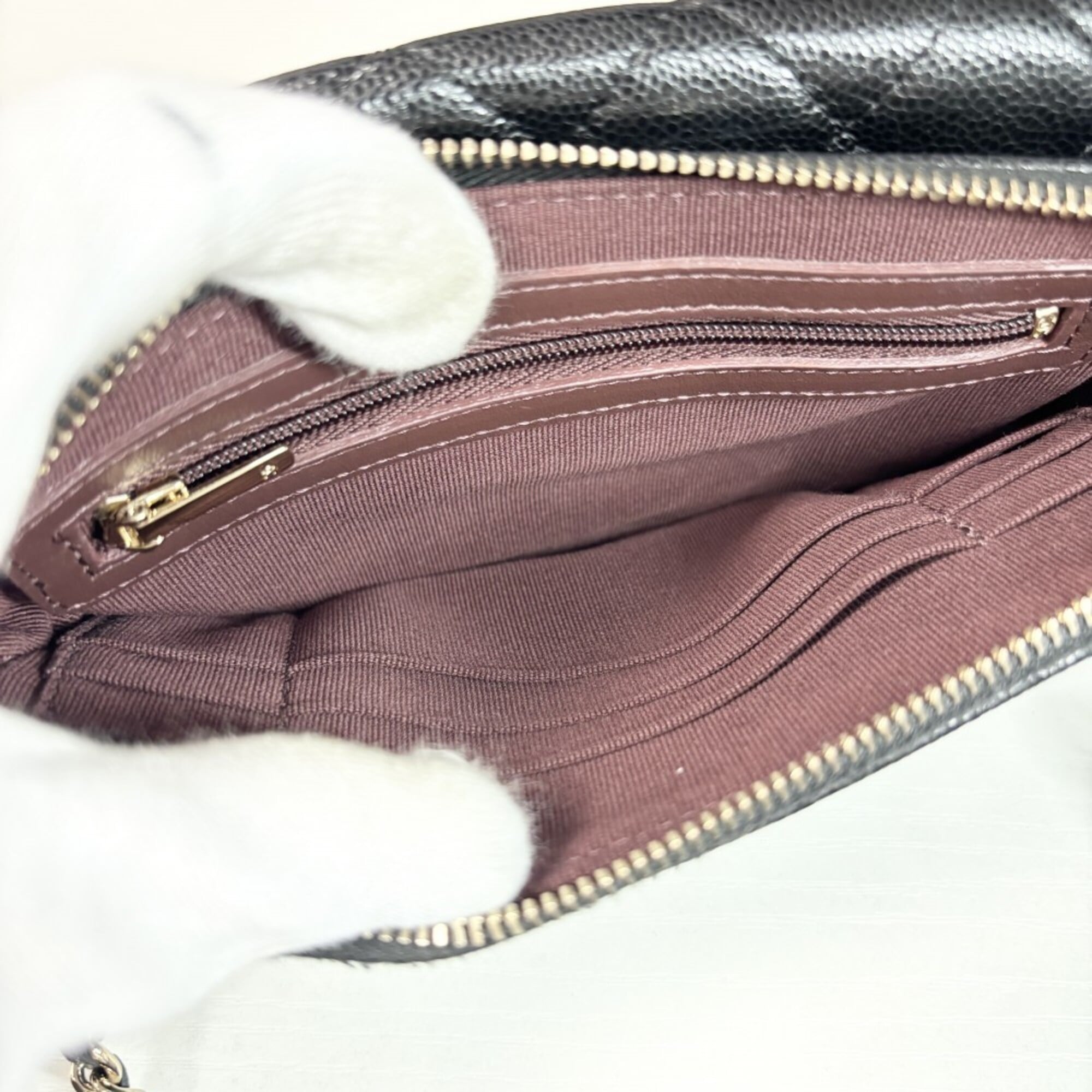 Chanel Black White Grained Calfskin Shoulder Bag (Pre-Owned)