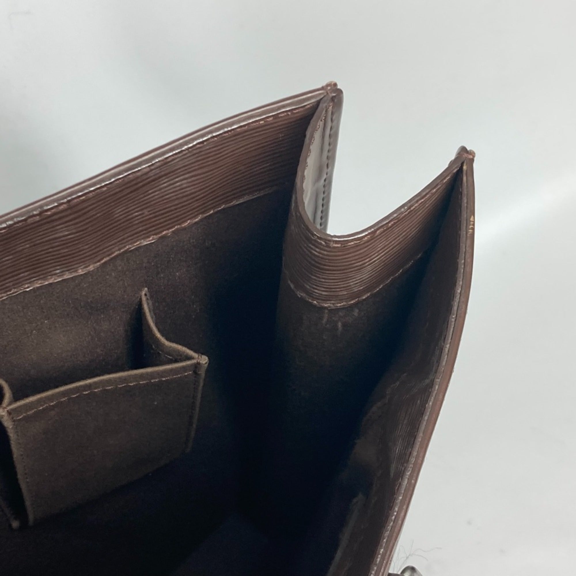 Louis Vuitton Brown Epi Leather Handbag (Pre-Owned)