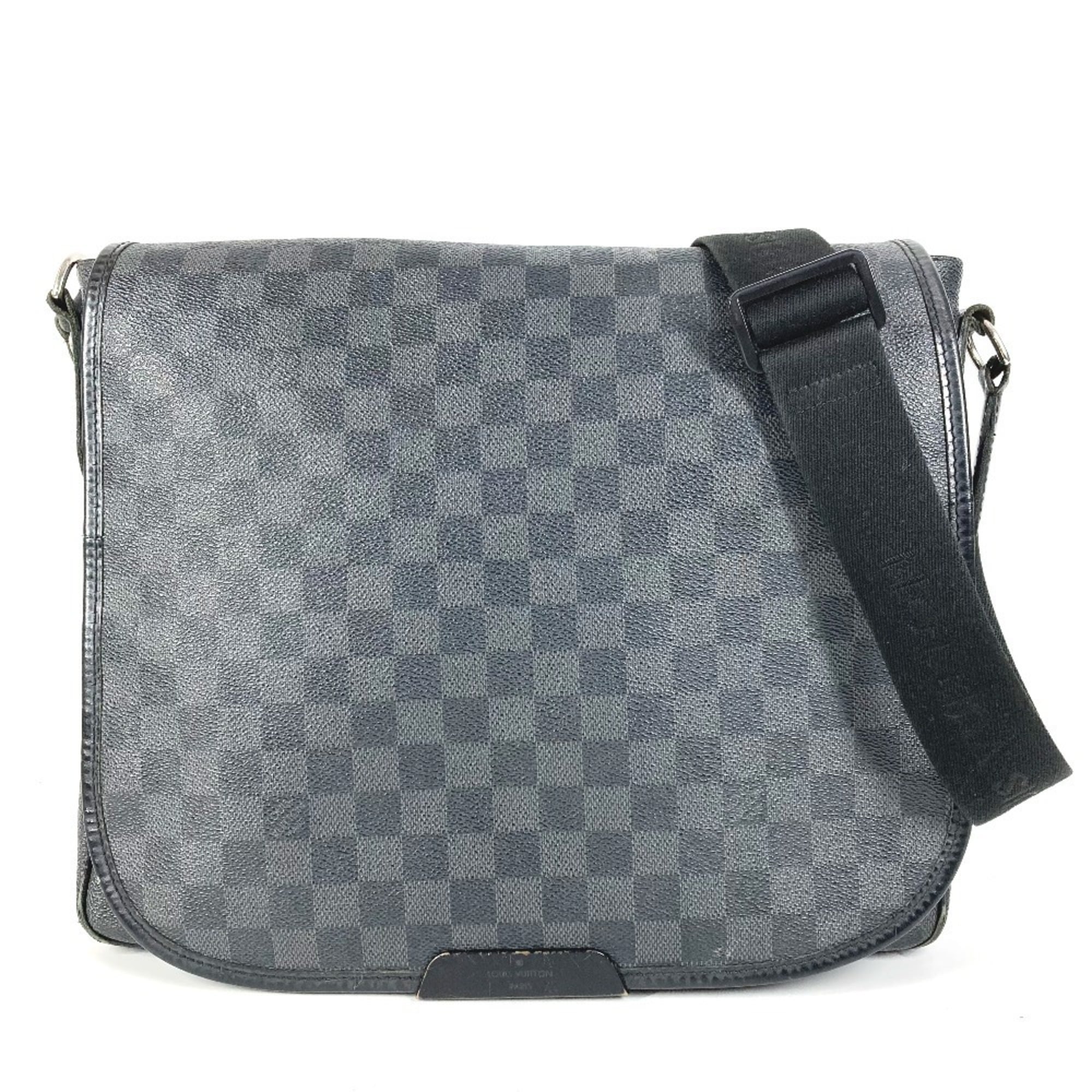 Louis Vuitton Black Damier Graphite Messenger Bag Shoulder Bag (Pre-Owned)