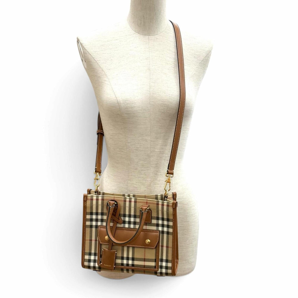 Burberry Beige Brown Shoulder Bag (Pre-Owned)