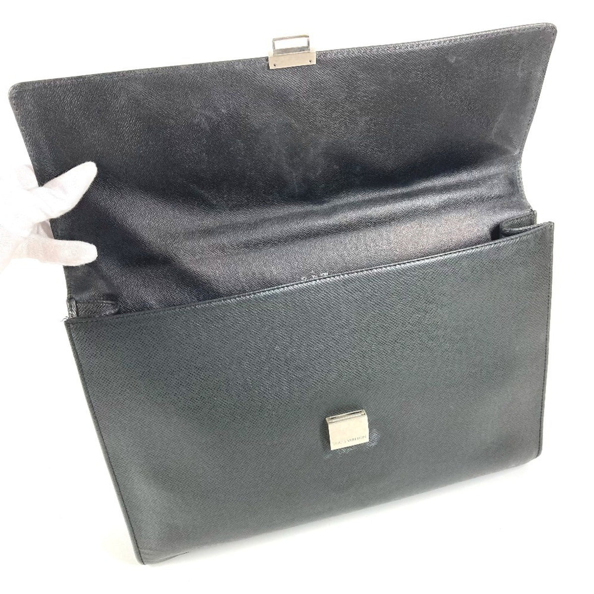 Louis Vuitton Ardoise Black Taiga Leather Briefcase Handbag (Pre-Owned)