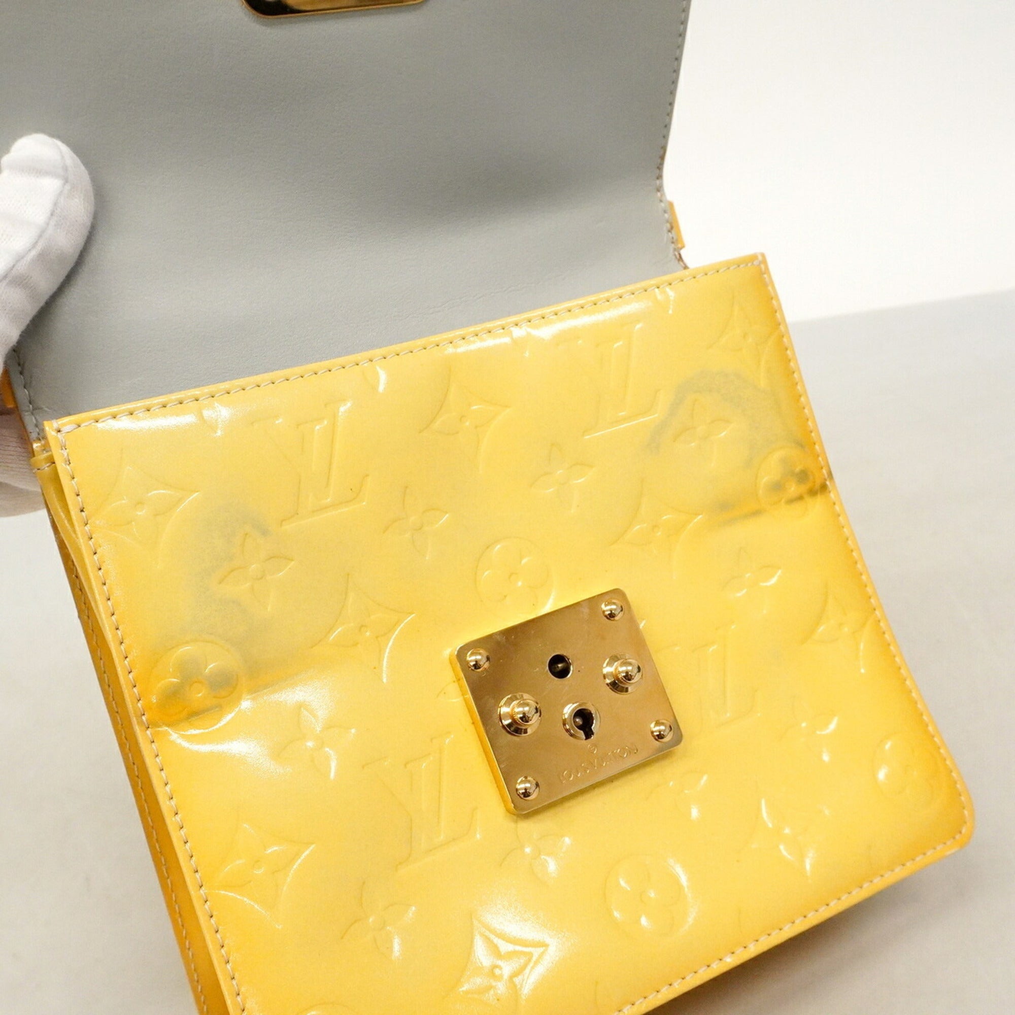 Louis Vuitton Gris Handbag (Pre-Owned)