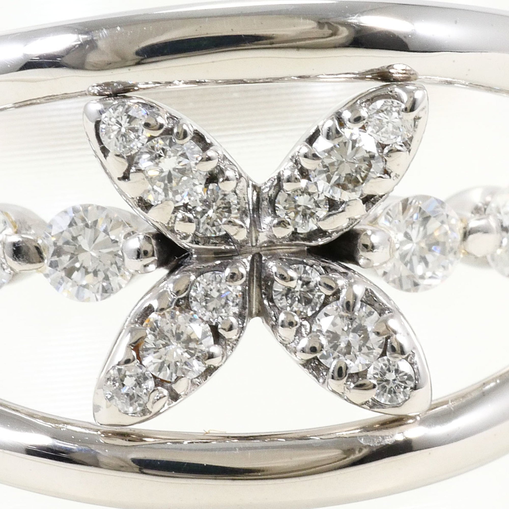 Unbranded White Gold White Gold (18K) Band Ring (Pre-Owned)