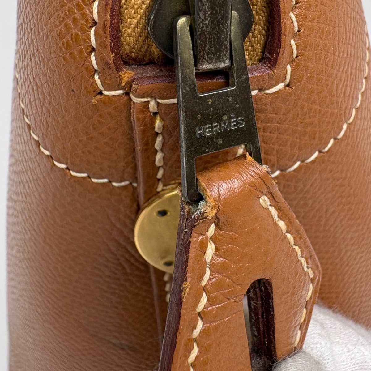 Hermes Gold Courchevel Leather Handbag (Pre-Owned)