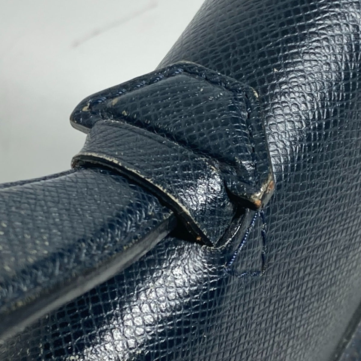 Louis Vuitton Boreal Dark Navy Taiga Leather Leather Briefcase (Pre-Owned)