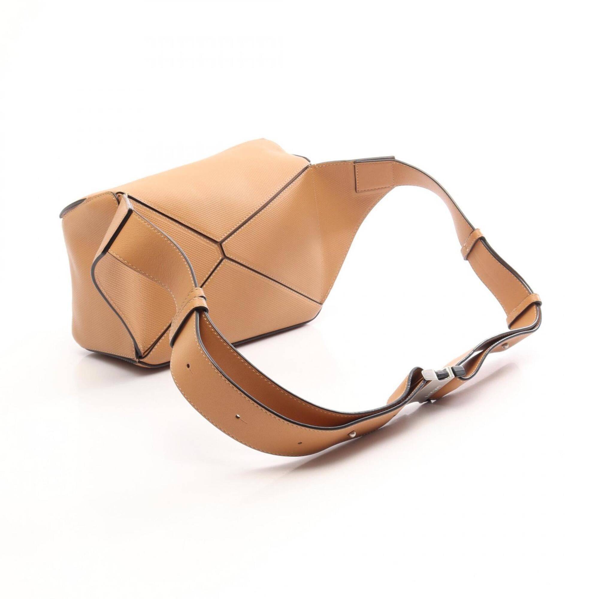 Loewe Beige Leather Fanny Pack Handbag (Pre-Owned)