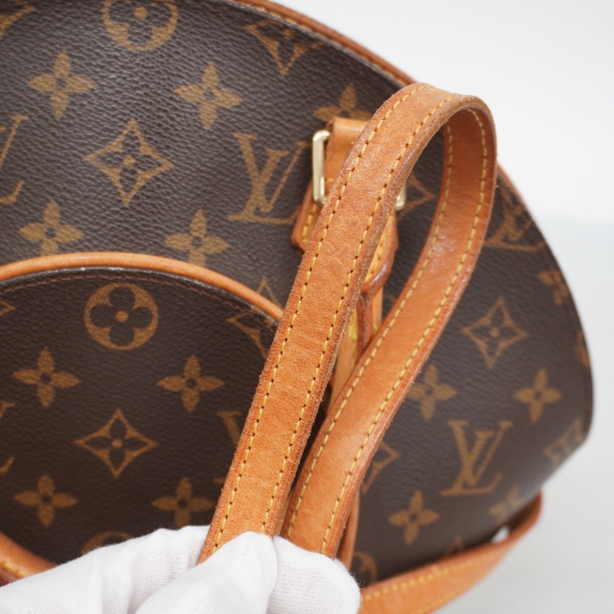 Louis Vuitton Brown Handbag (Pre-Owned)