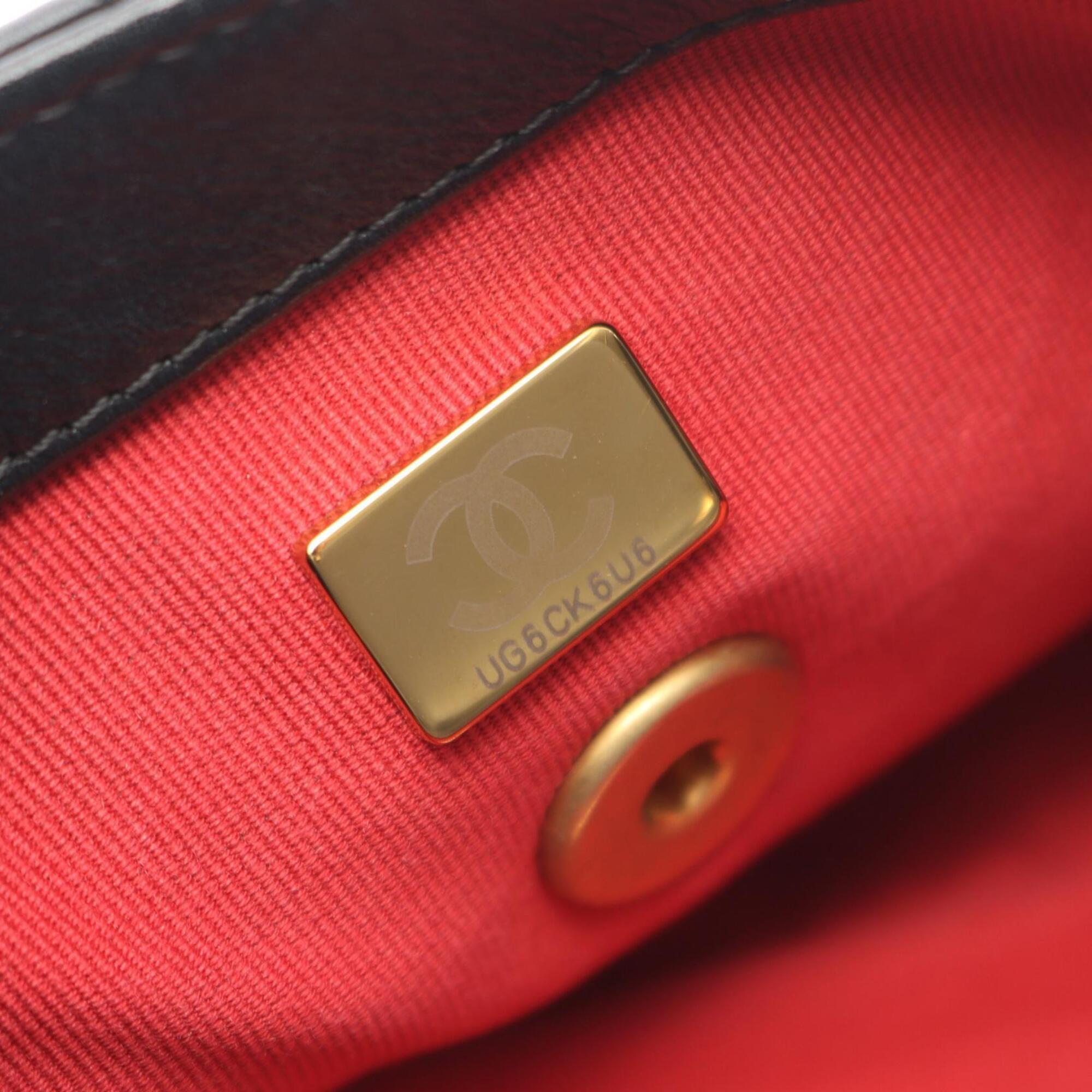 Chanel Black Leather Handbag Shoulder Bag (Pre-Owned)