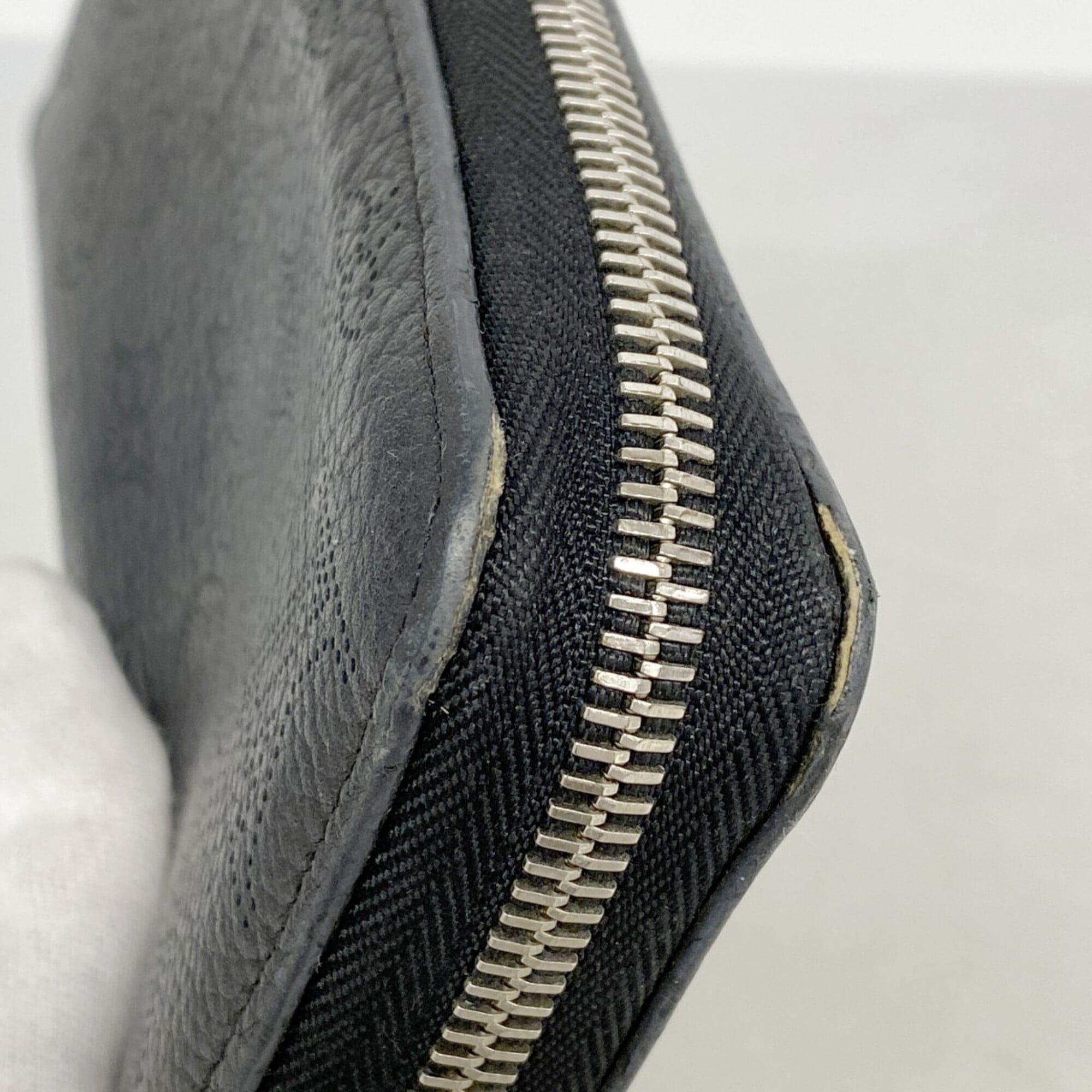 Louis Vuitton Noir Long Wallet (Bi-Fold) (Pre-Owned)