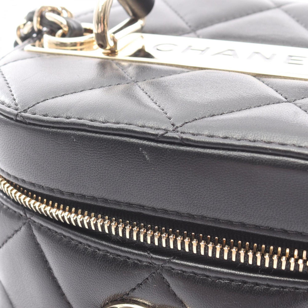 Chanel Black Leather Handbag Shoulder Bag (Pre-Owned)