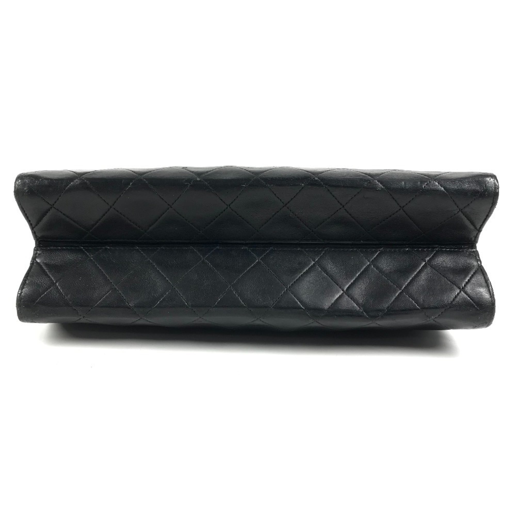 Chanel Matelasse Black Leather Shoulder Bag (Pre-Owned)