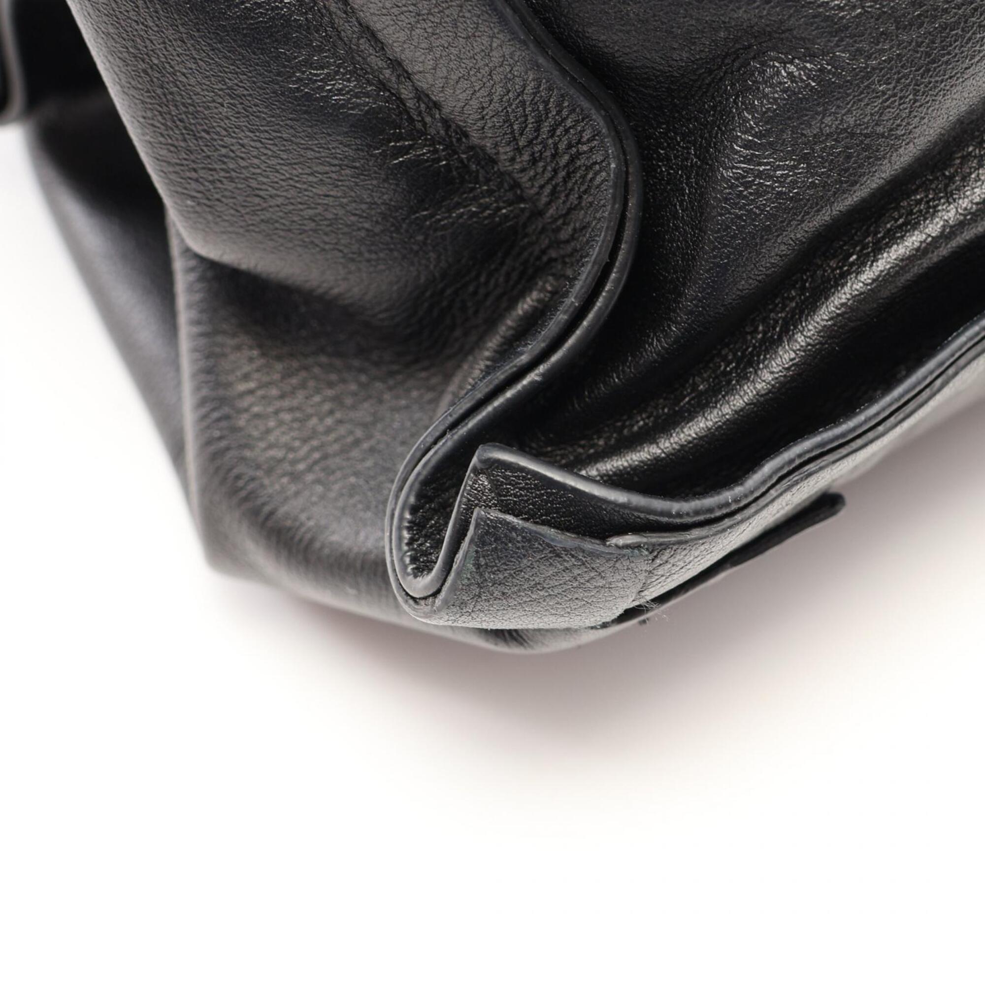 Salvatore Ferragamo Black Leather Handbag Shoulder Bag (Pre-Owned)