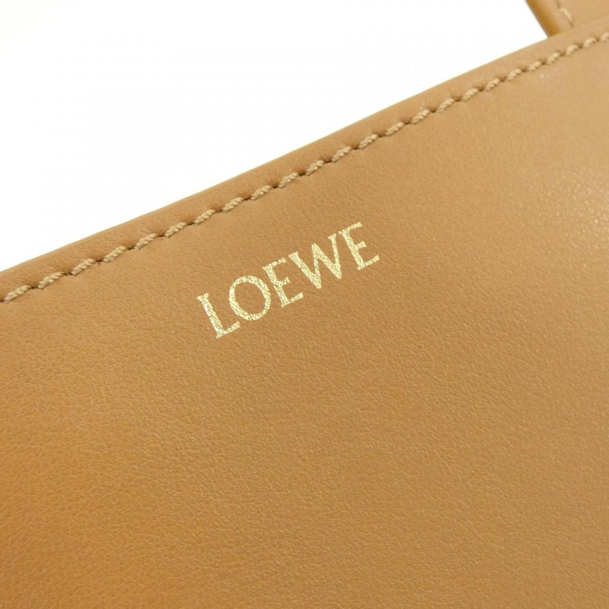 Loewe Beige Leather Handbag (Pre-Owned)