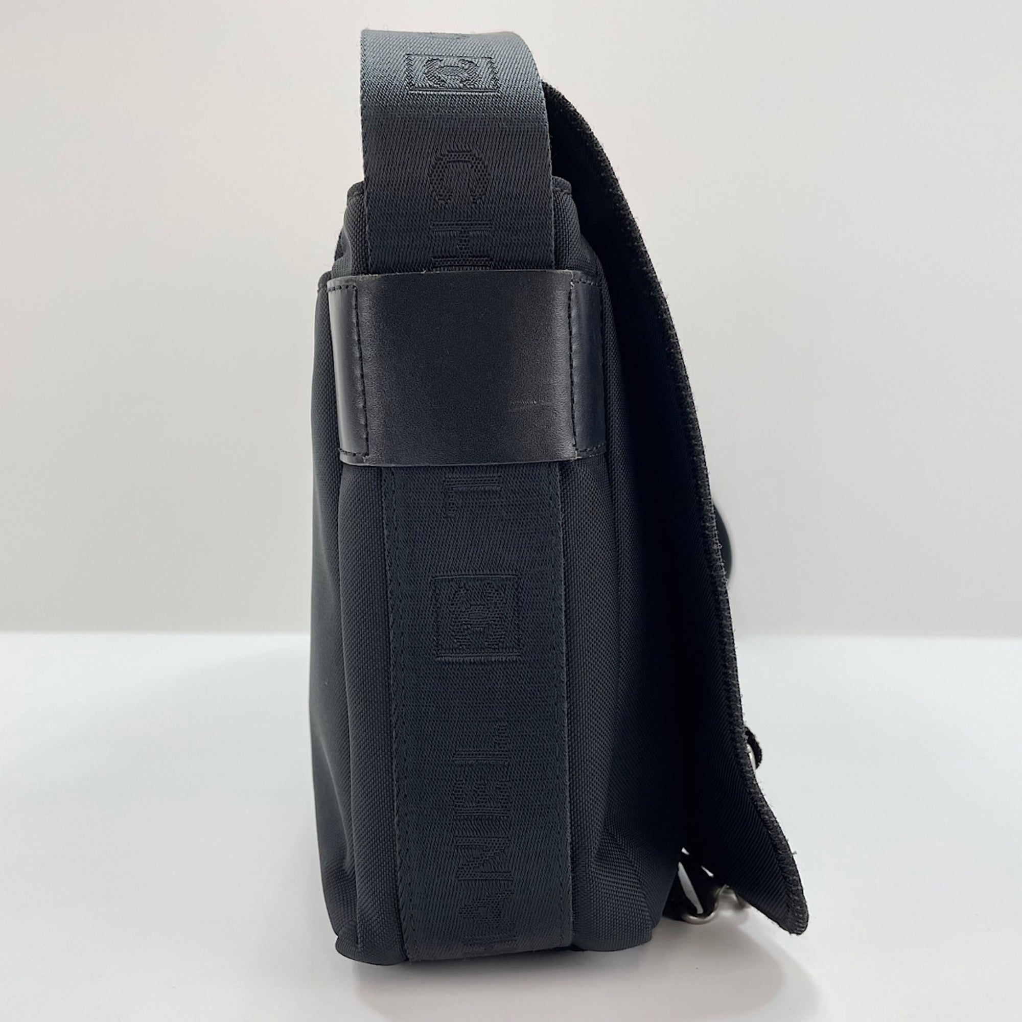 Chanel Sport Black Shoulder Bag (Pre-Owned)