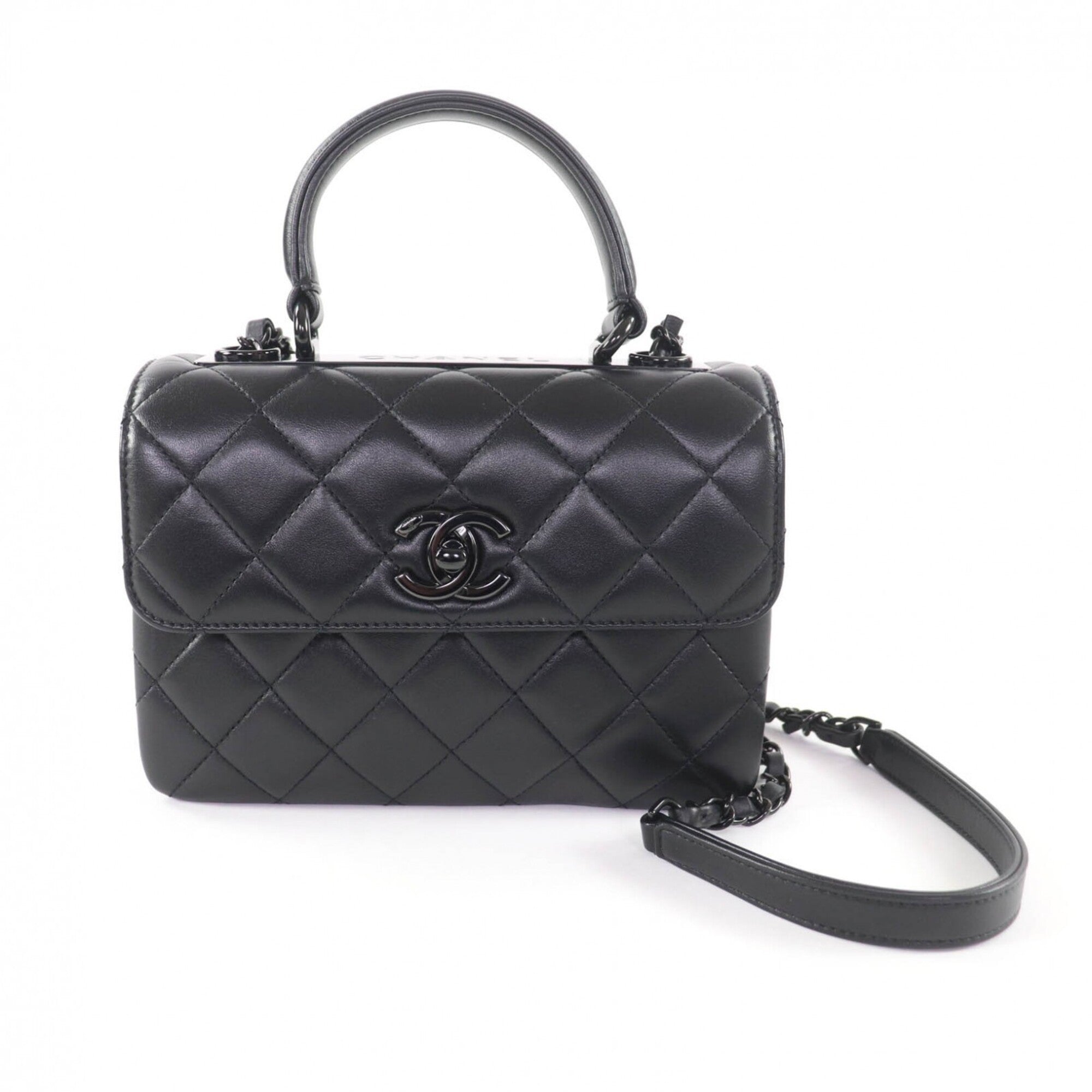 Chanel Black Leather Shoulder Bag (Pre-Owned)