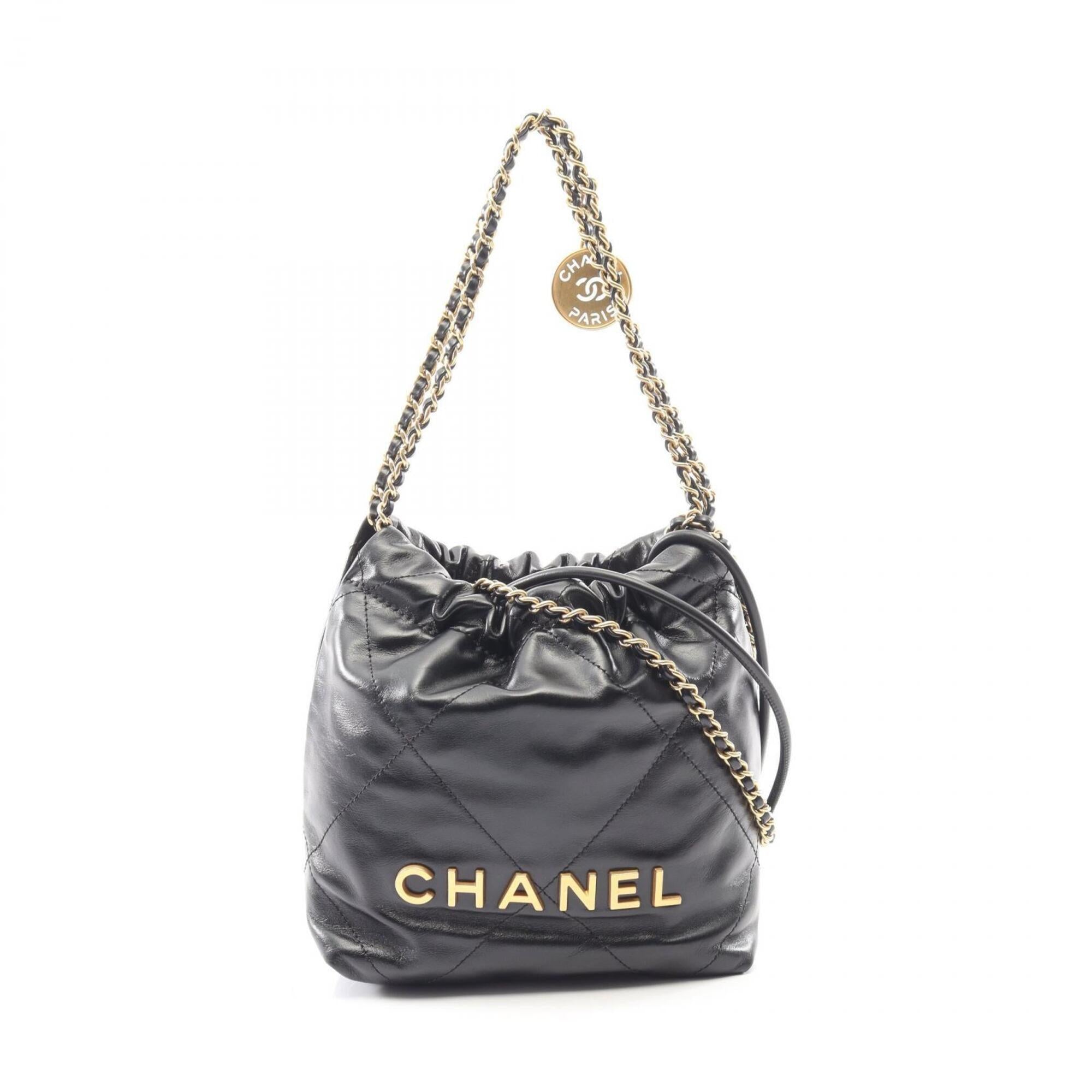 Chanel Black Leather Handbag Shoulder Bag (Pre-Owned)