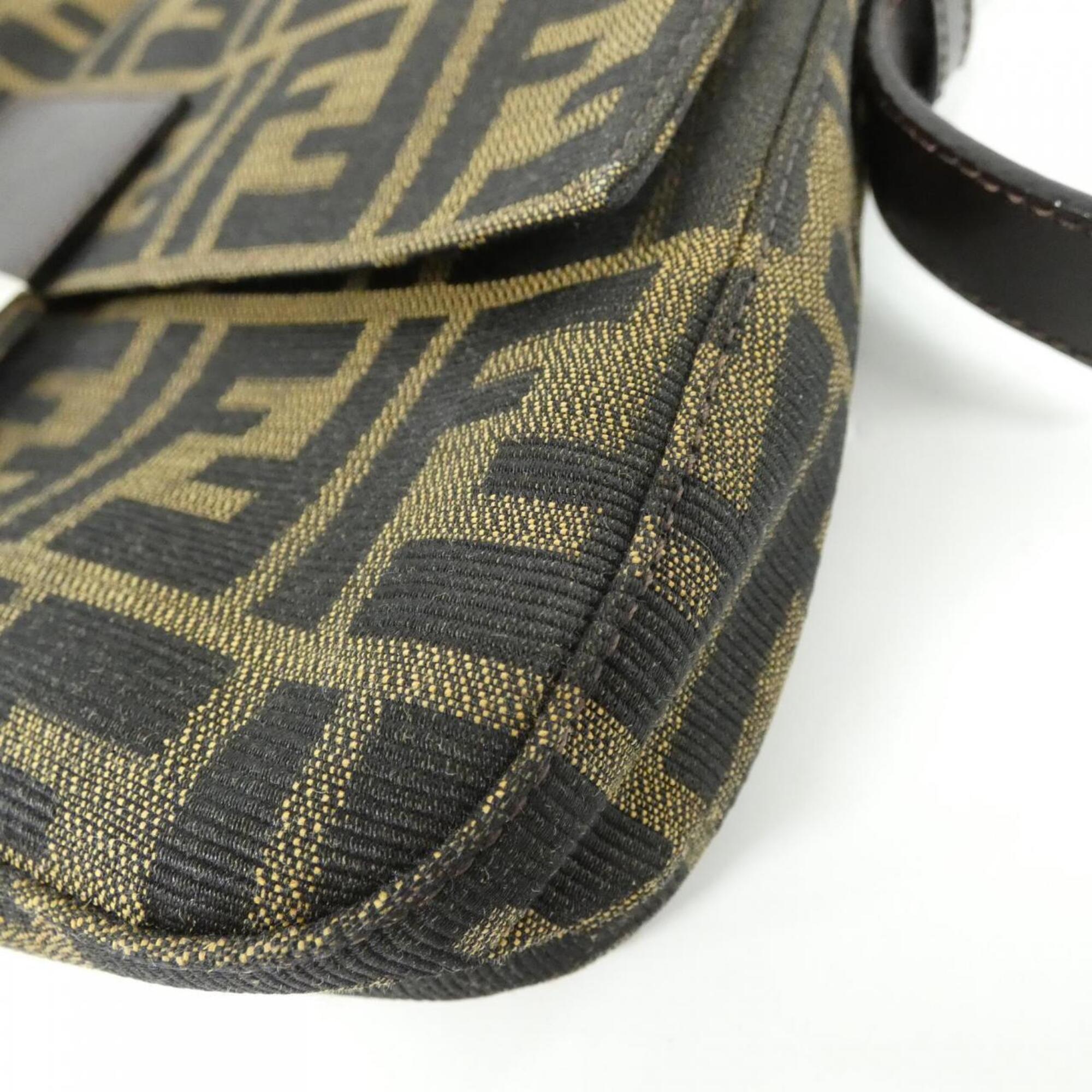 Fendi Baguette Silver Canvas Shoulder Bag (Pre-Owned)