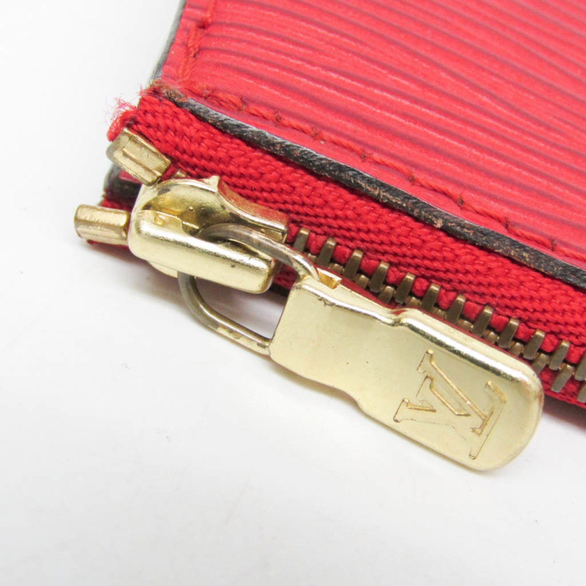 Louis Vuitton Epi Red Color Epi Leather Handbag (Pre-Owned)