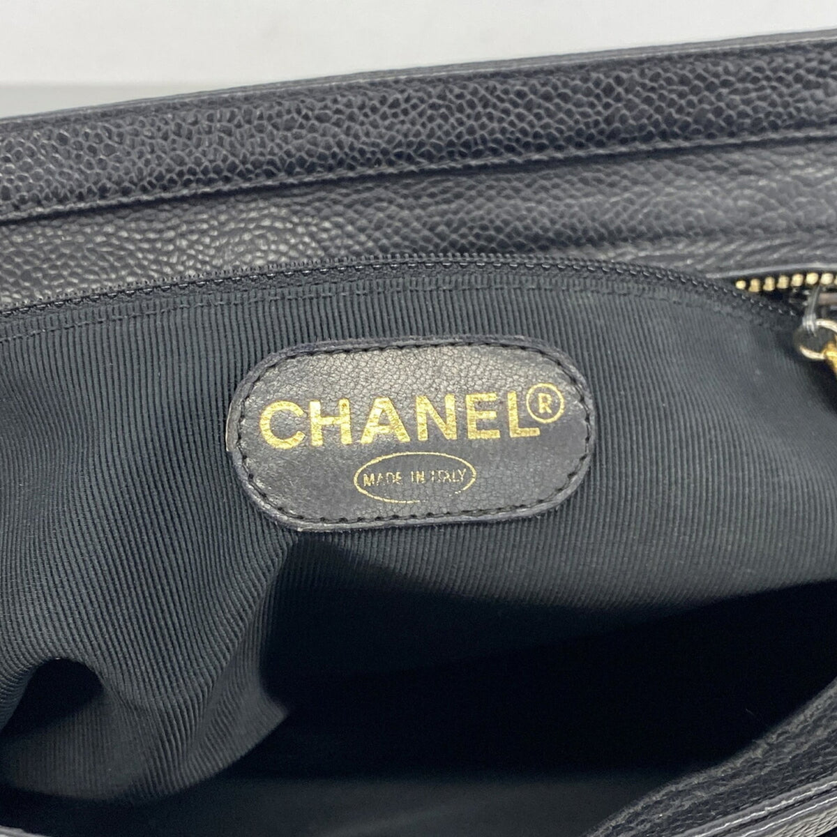 Chanel Black Grained Calfskin Shoulder Bag (Pre-Owned)