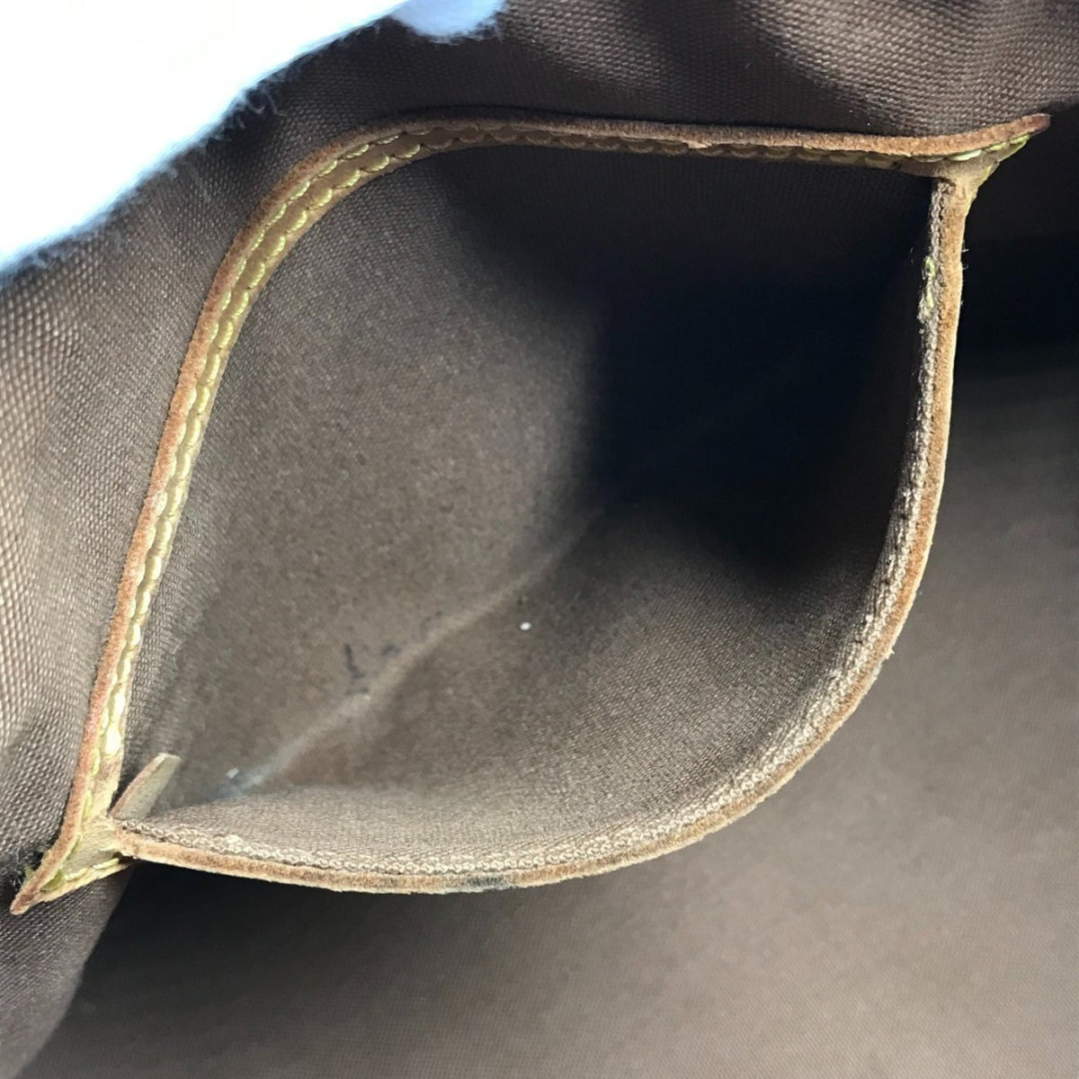 Louis Vuitton Brown Monogram Canvas Handbag Tote Bag (Pre-Owned)