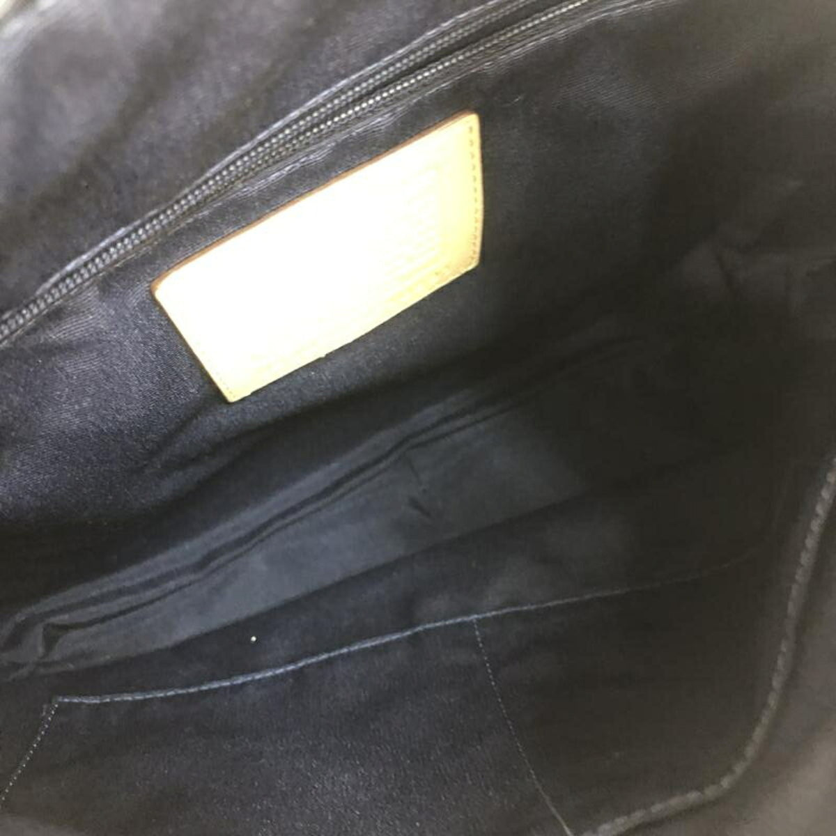 Coach Beige Leather Shoulder Bag (Pre-Owned)