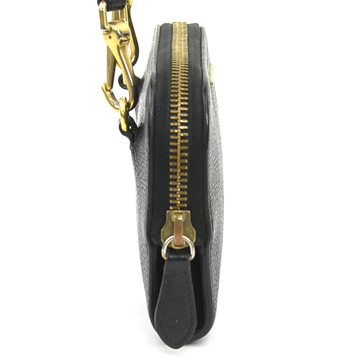 Burberry Black Leather Shoulder Bag (Pre-Owned)