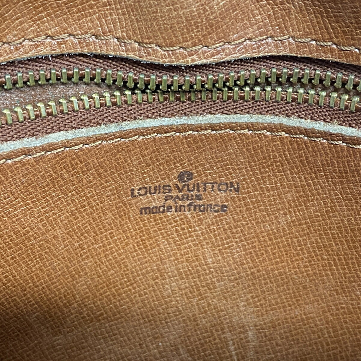 Louis Vuitton Brown Shoulder Bag (Pre-Owned)
