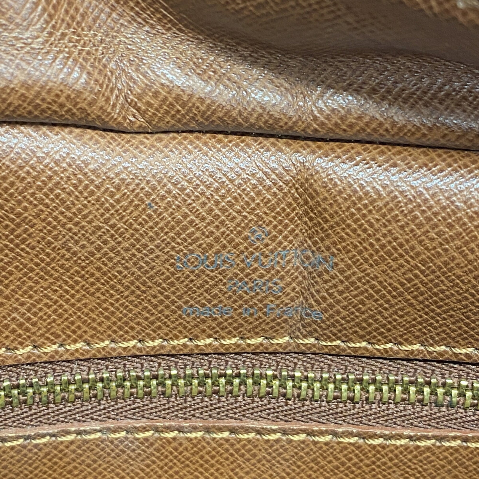 Louis Vuitton Brown Shoulder Bag (Pre-Owned)