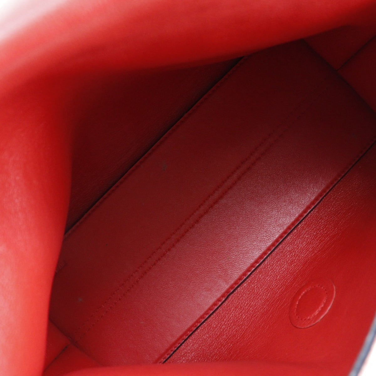Loewe Avenue Red Color Leather Shoulder Bag (Pre-Owned)