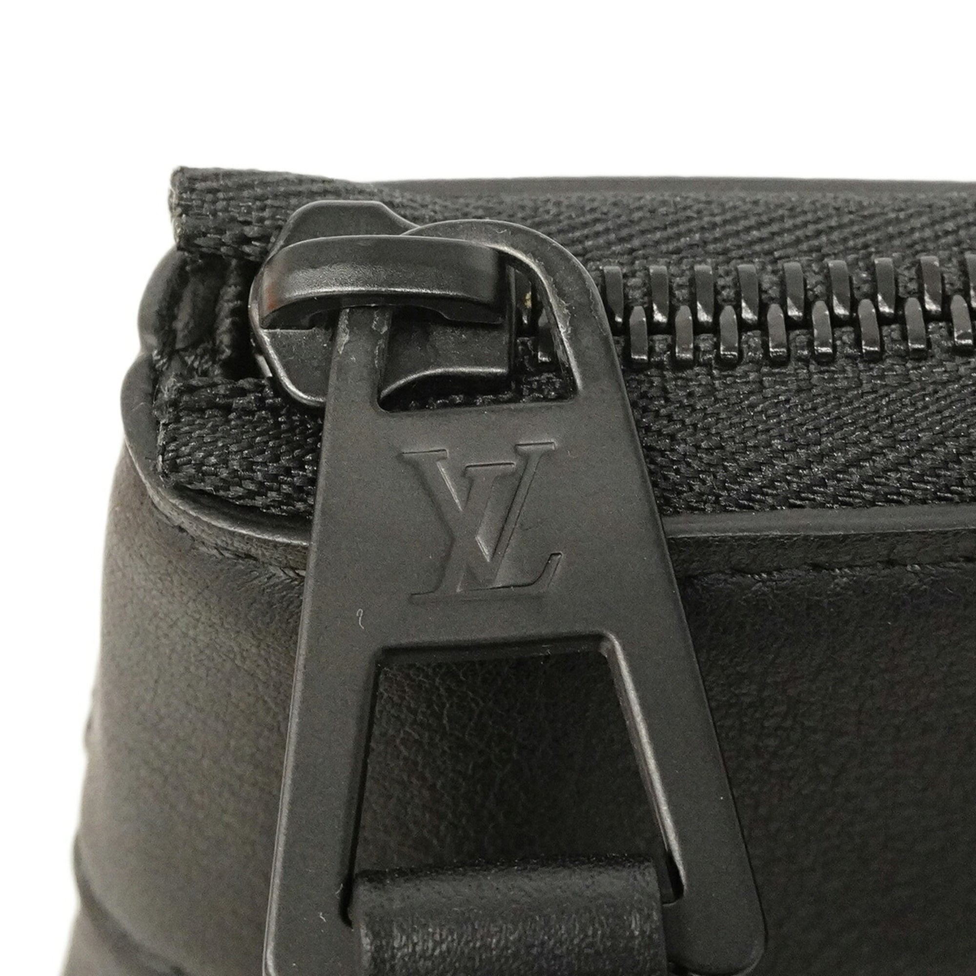 Louis Vuitton Black Clutch Bag (Pre-Owned)