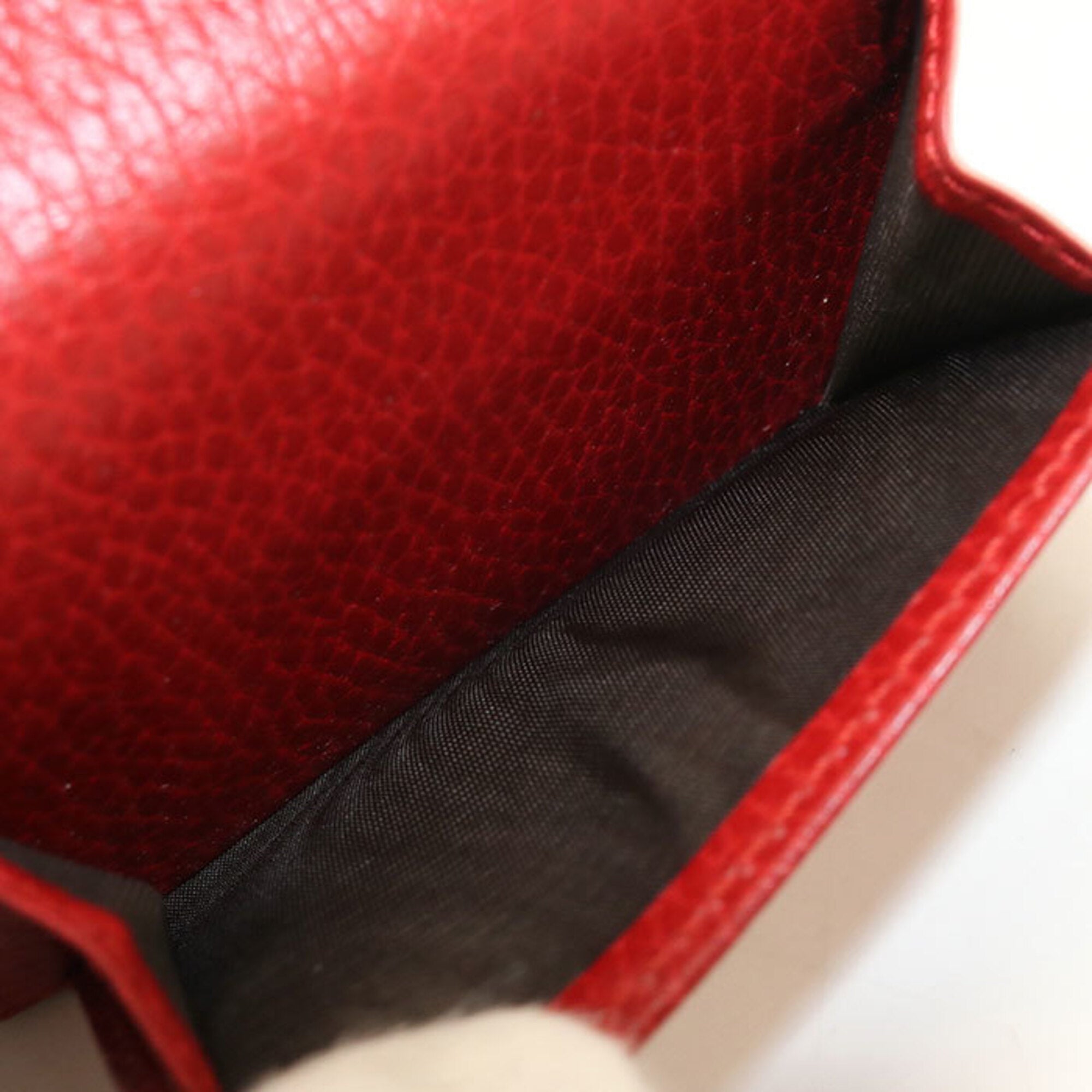 Gucci Red Color Leather Wallet (Tri-Fold) (Pre-Owned)