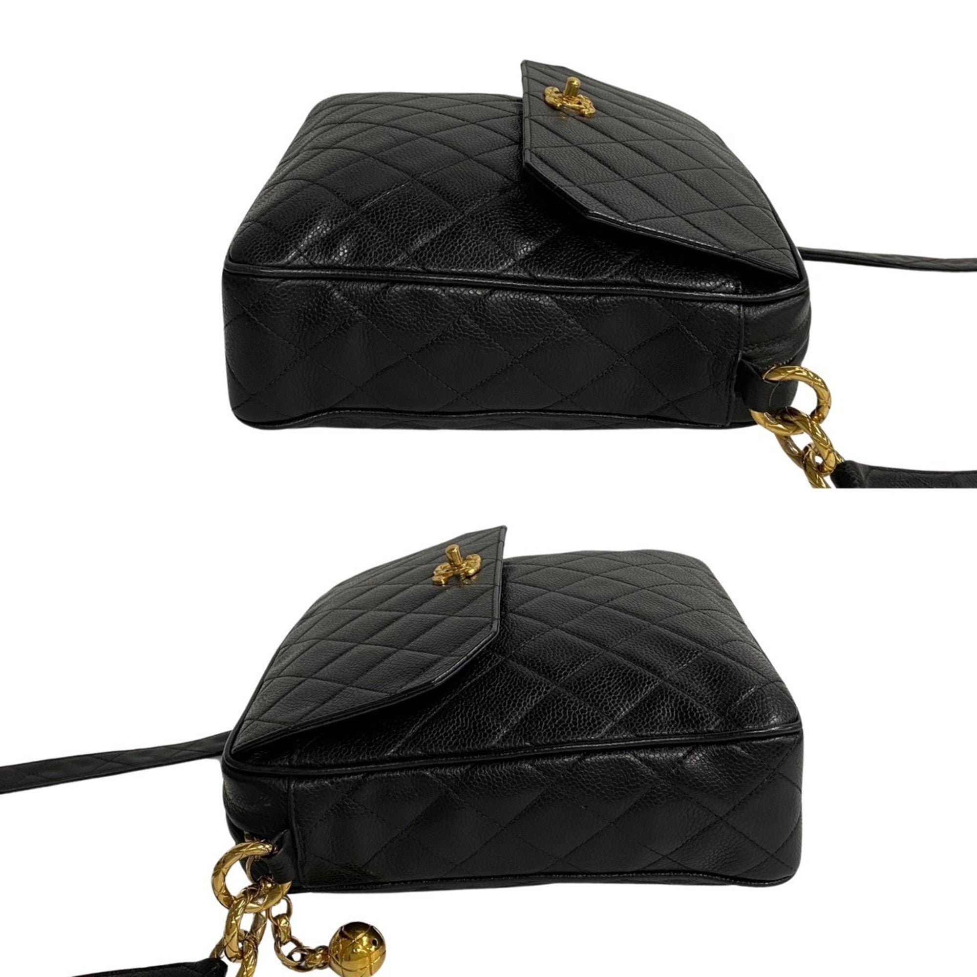 Chanel Black Leather Shoulder Bag (Pre-Owned)
