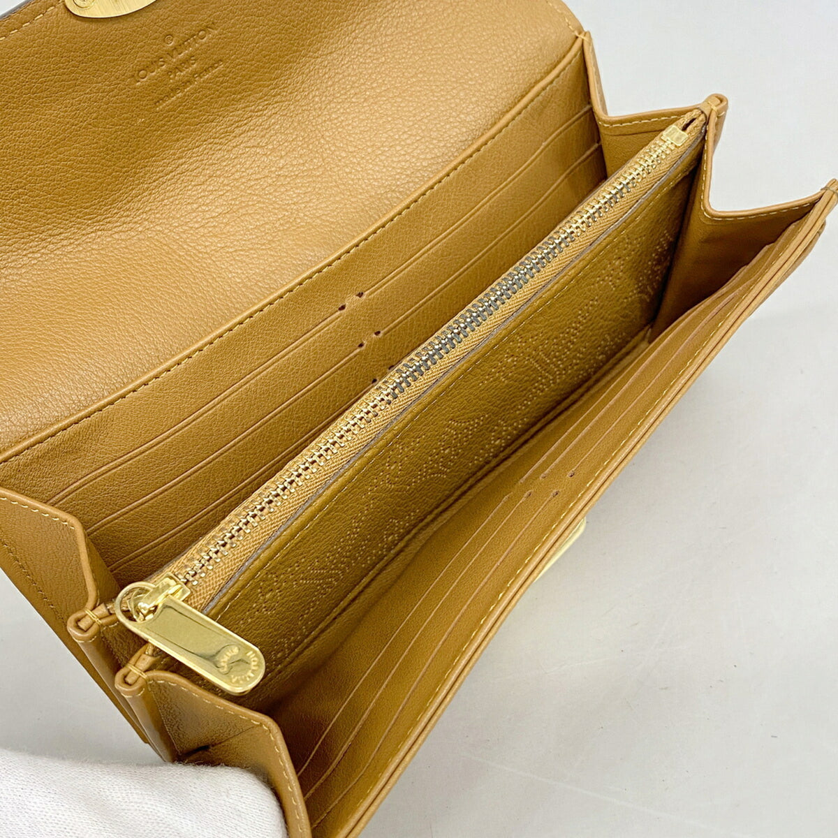 Louis Vuitton Caramel Long Wallet (Bi-Fold) (Pre-Owned)