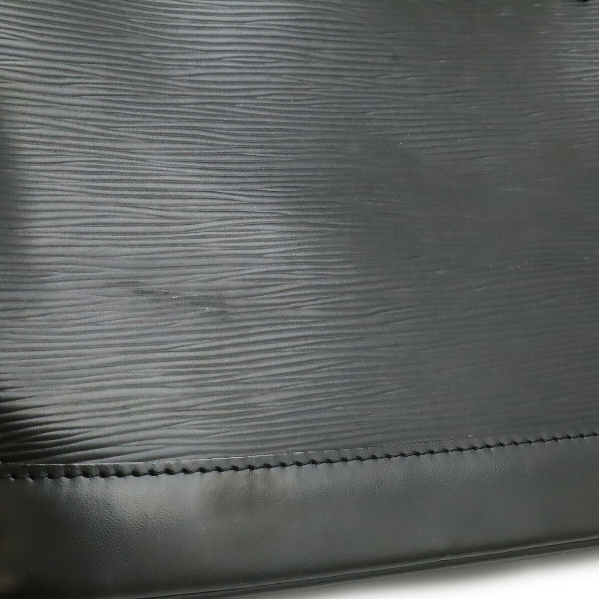 Louis Vuitton Black Noir Epi Leather Handbag (Pre-Owned)