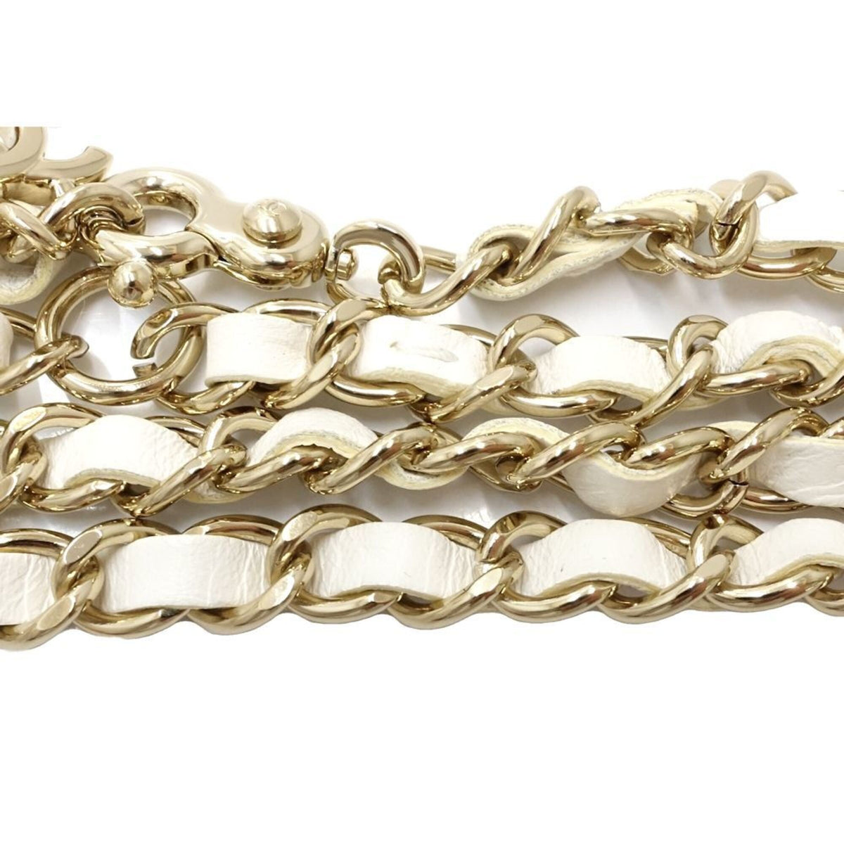 Chanel White Leather Fanny Pack Sling Bag (Pre-Owned)