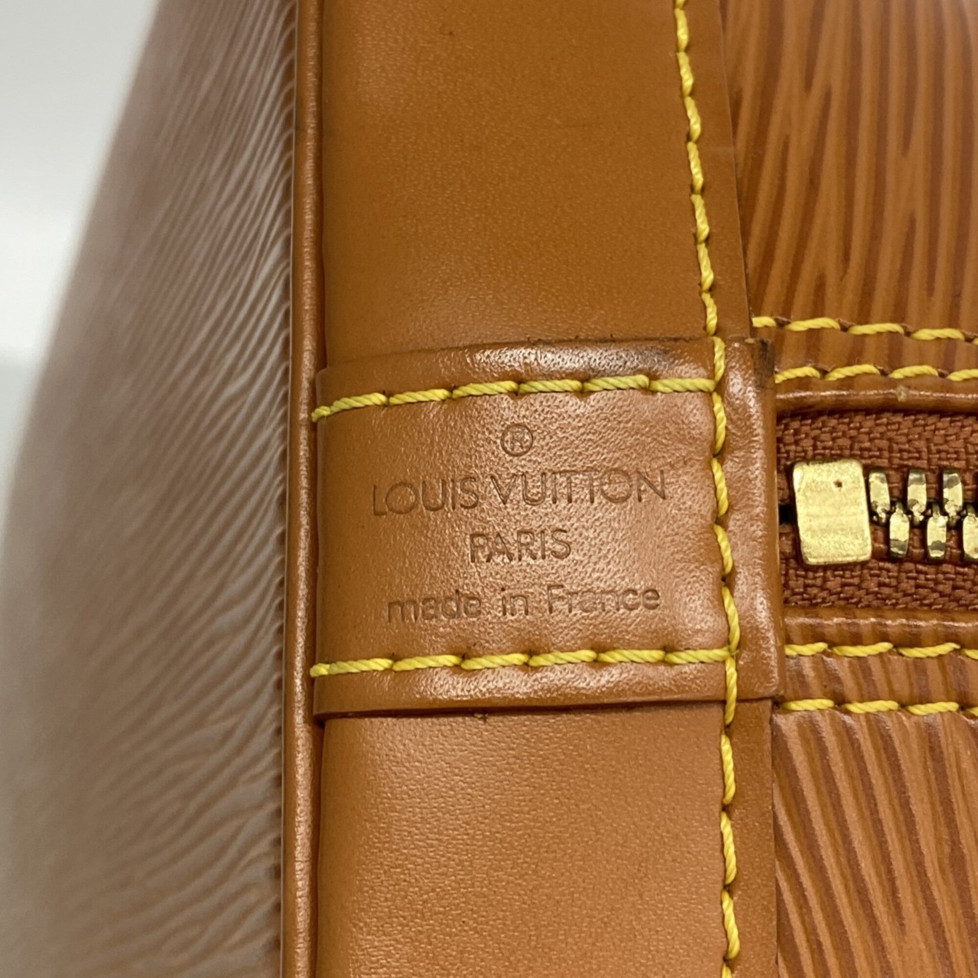 Louis Vuitton Gold Cipango Handbag (Pre-Owned)