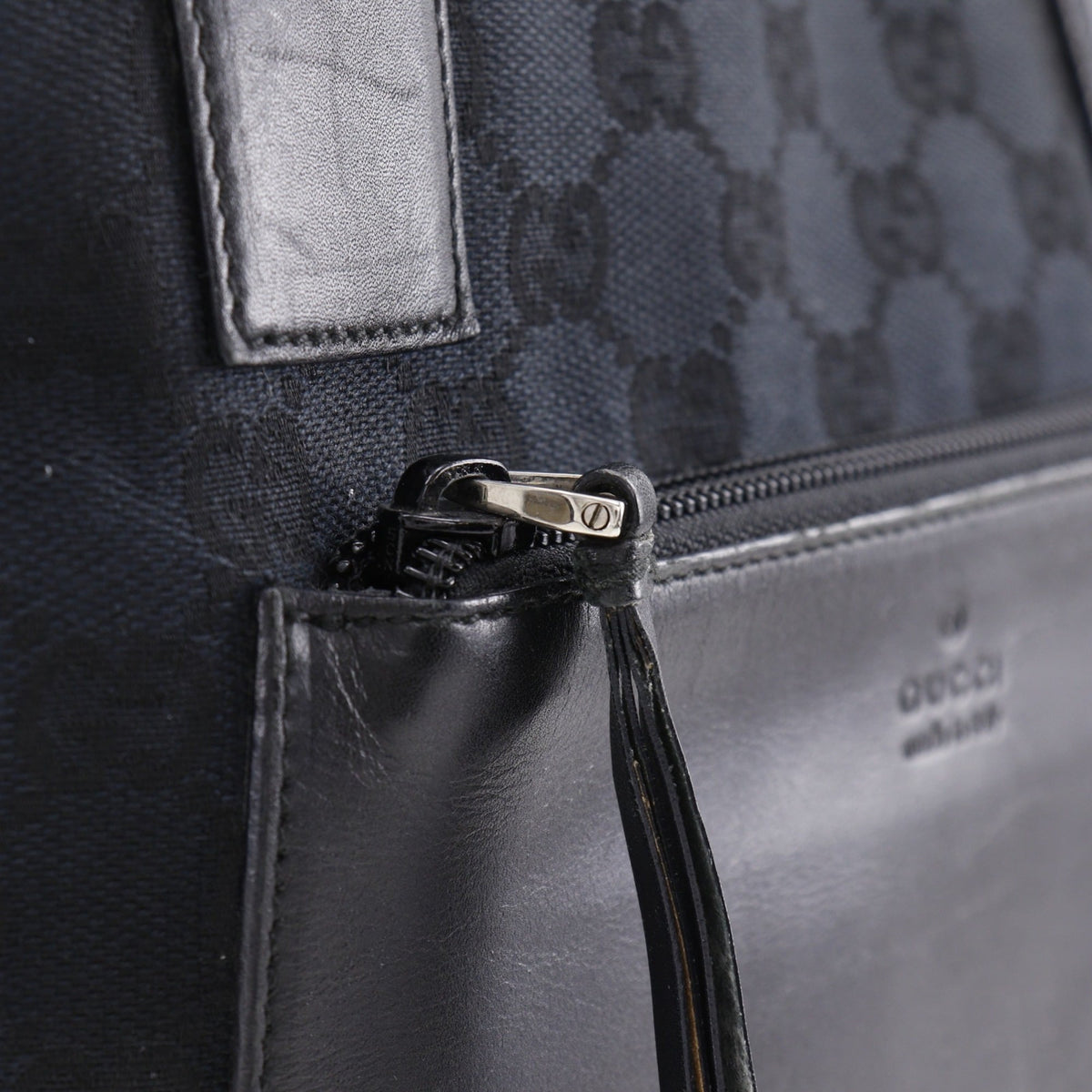 Gucci Gg Canvas Black Gg Canvas Tote Bag (Pre-Owned)