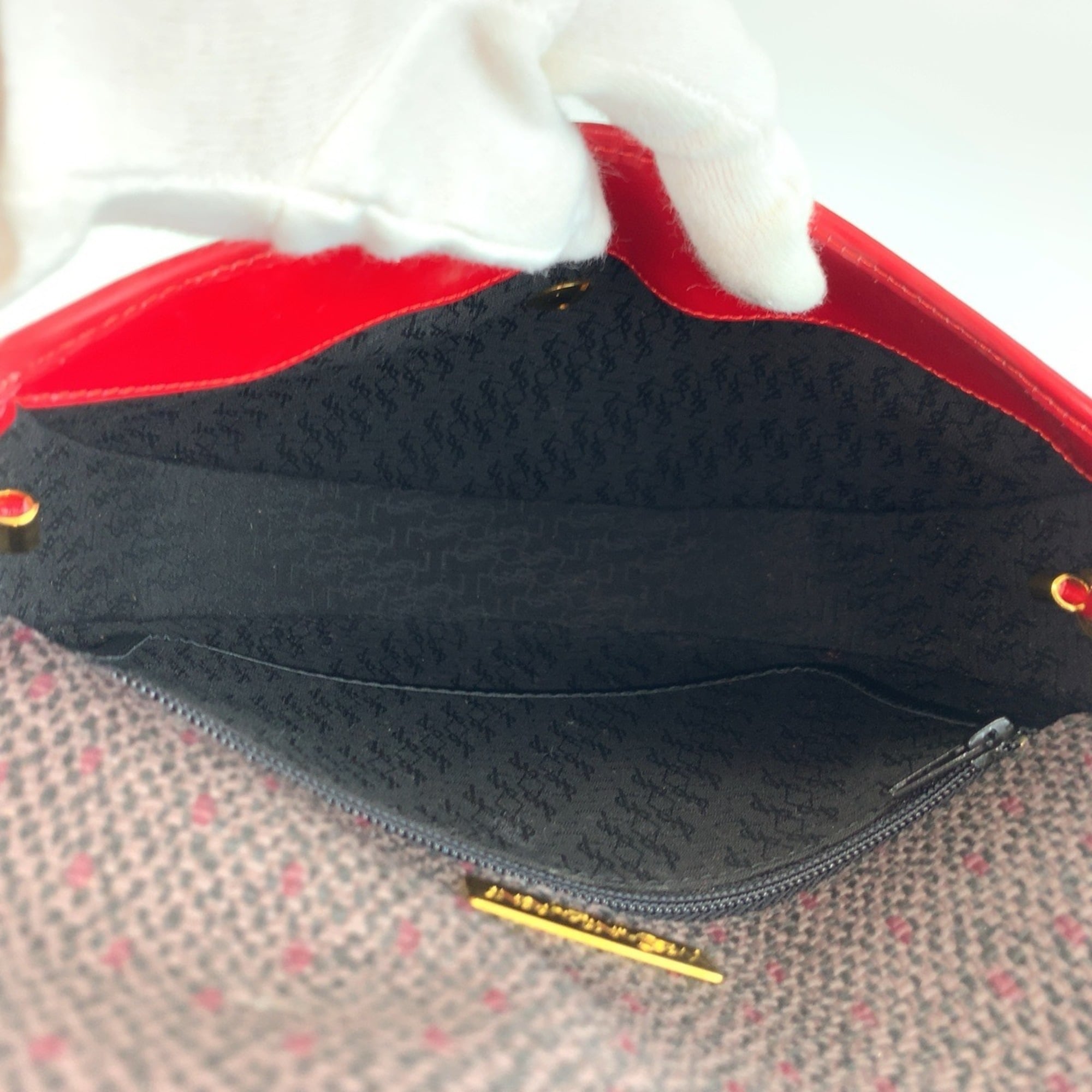Yves Saint Laurent Gray Red Color Pvc Leather Pochette Shoulder Bag (Pre-Owned)