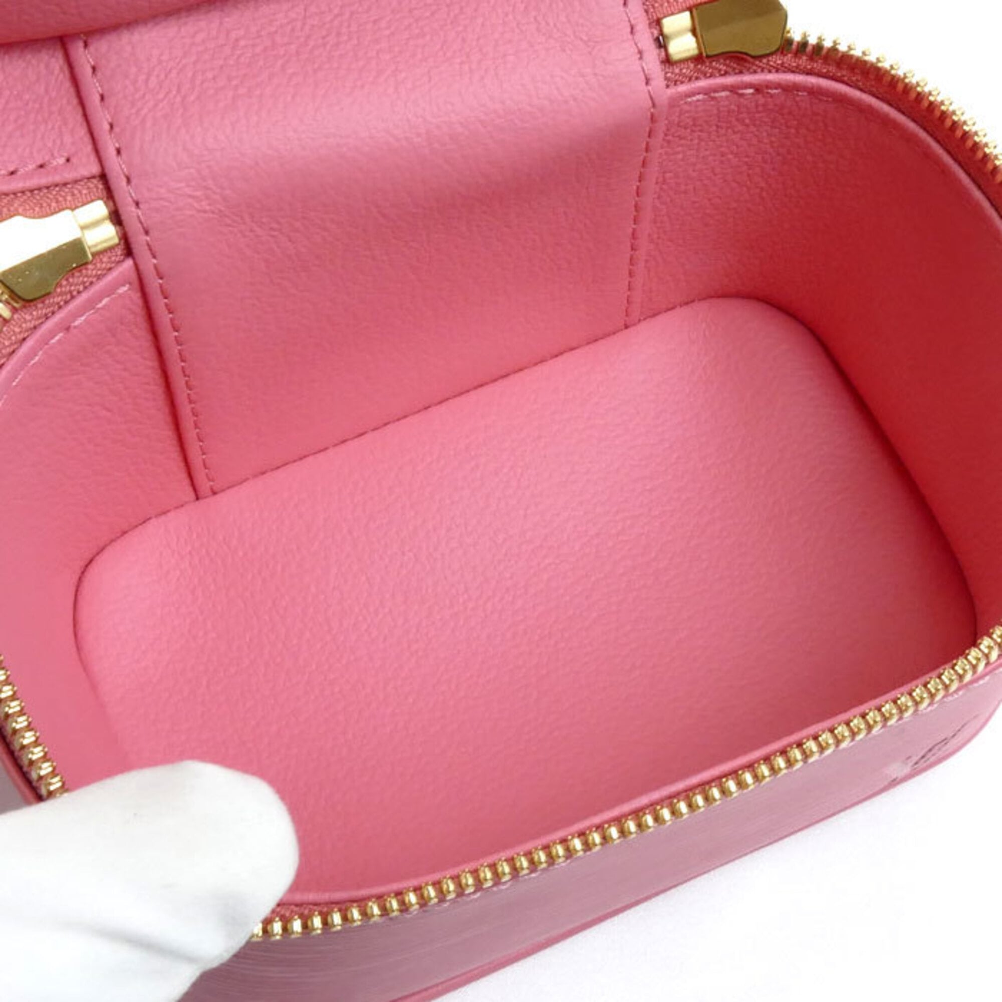 Louis Vuitton Pink Epi Leather Pouch (Pre-Owned)