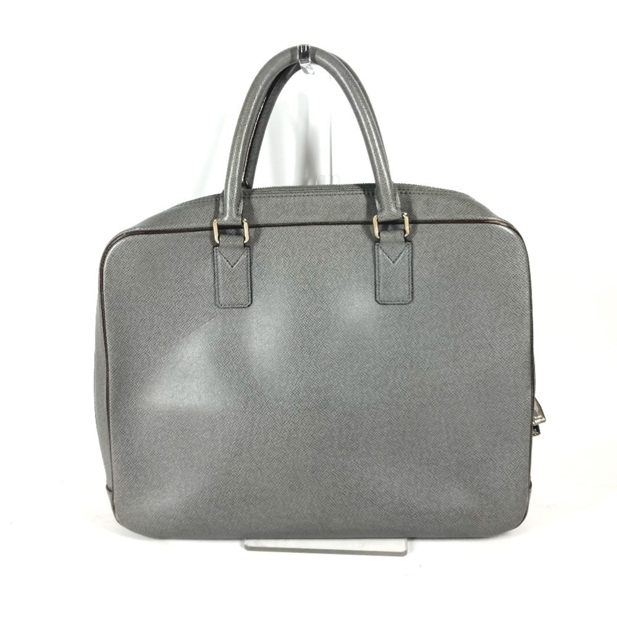 Louis Vuitton Glacier Gray Taiga Leather Handbag Tote Bag (Pre-Owned)
