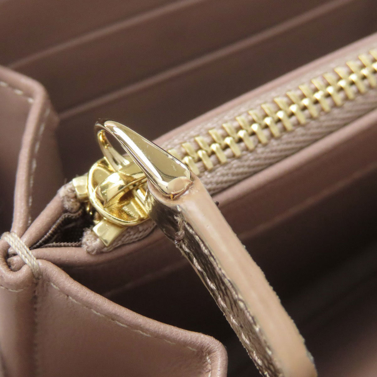 Bvlgari Gold Leather Long Wallet (Bi-Fold) (Pre-Owned)