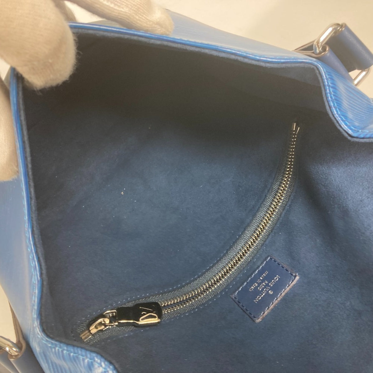 Louis Vuitton Blue Epi Leather Shoulder Bag (Pre-Owned)