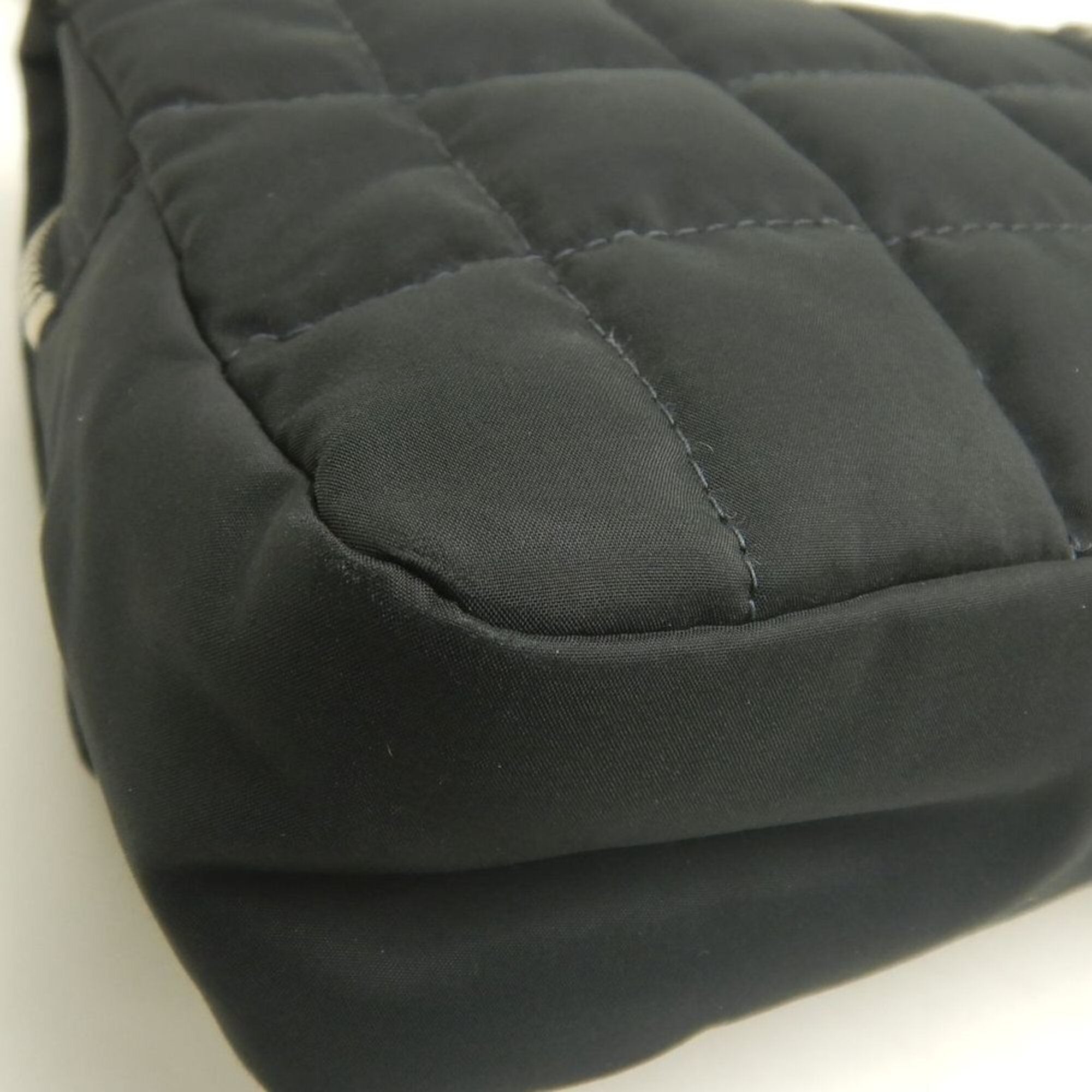 Chanel Chocolate Bar Black Nylon Canvas Shoulder Bag (Pre-Owned)
