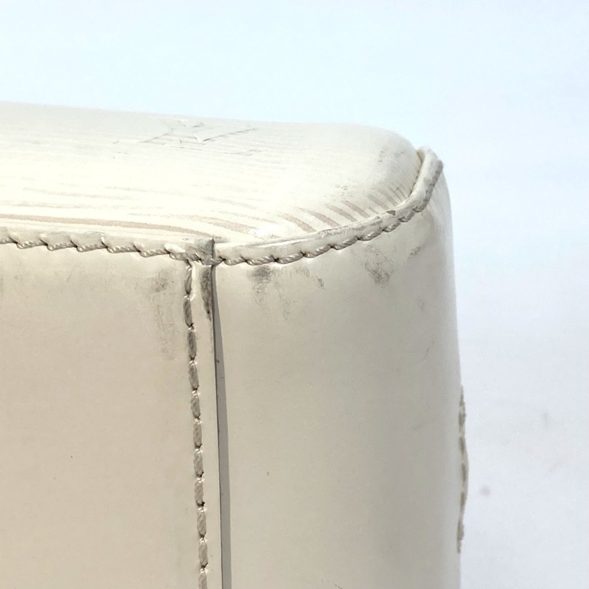 Louis Vuitton Epi Lv Off White White Epi Leather Boston Bag Handbag (Pre-Owned)